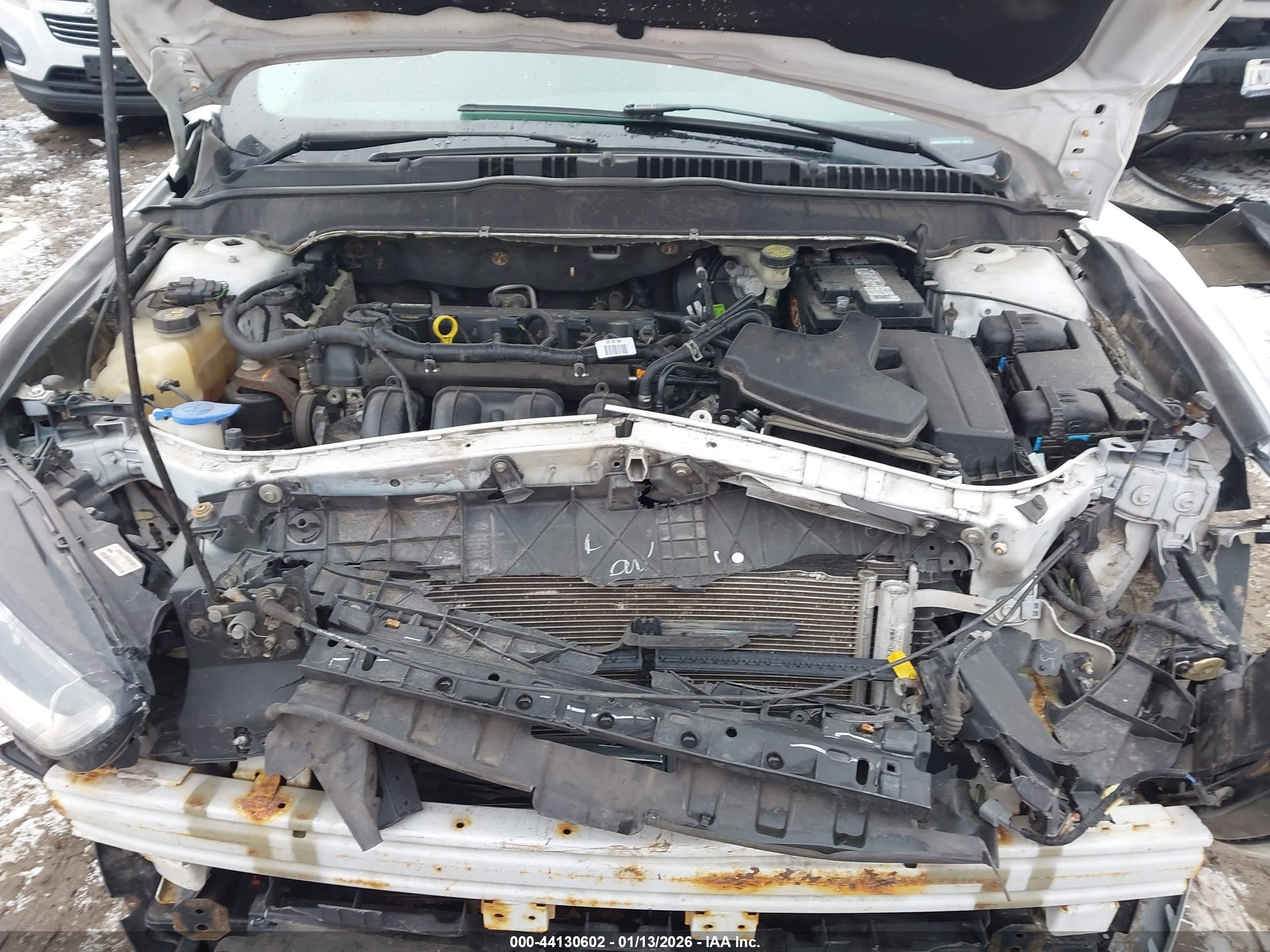 FORD FUSION image 10