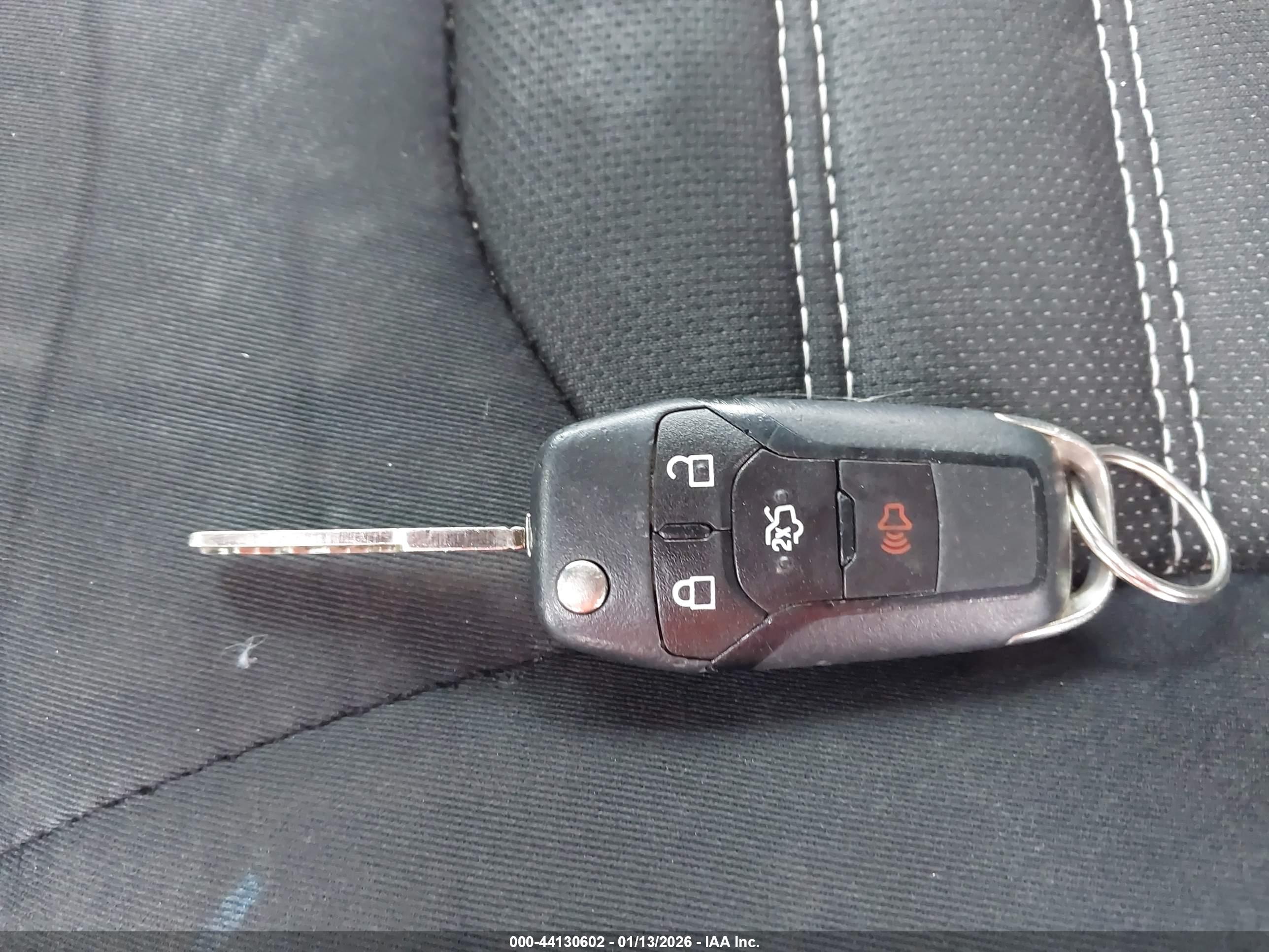 FORD FUSION image 11