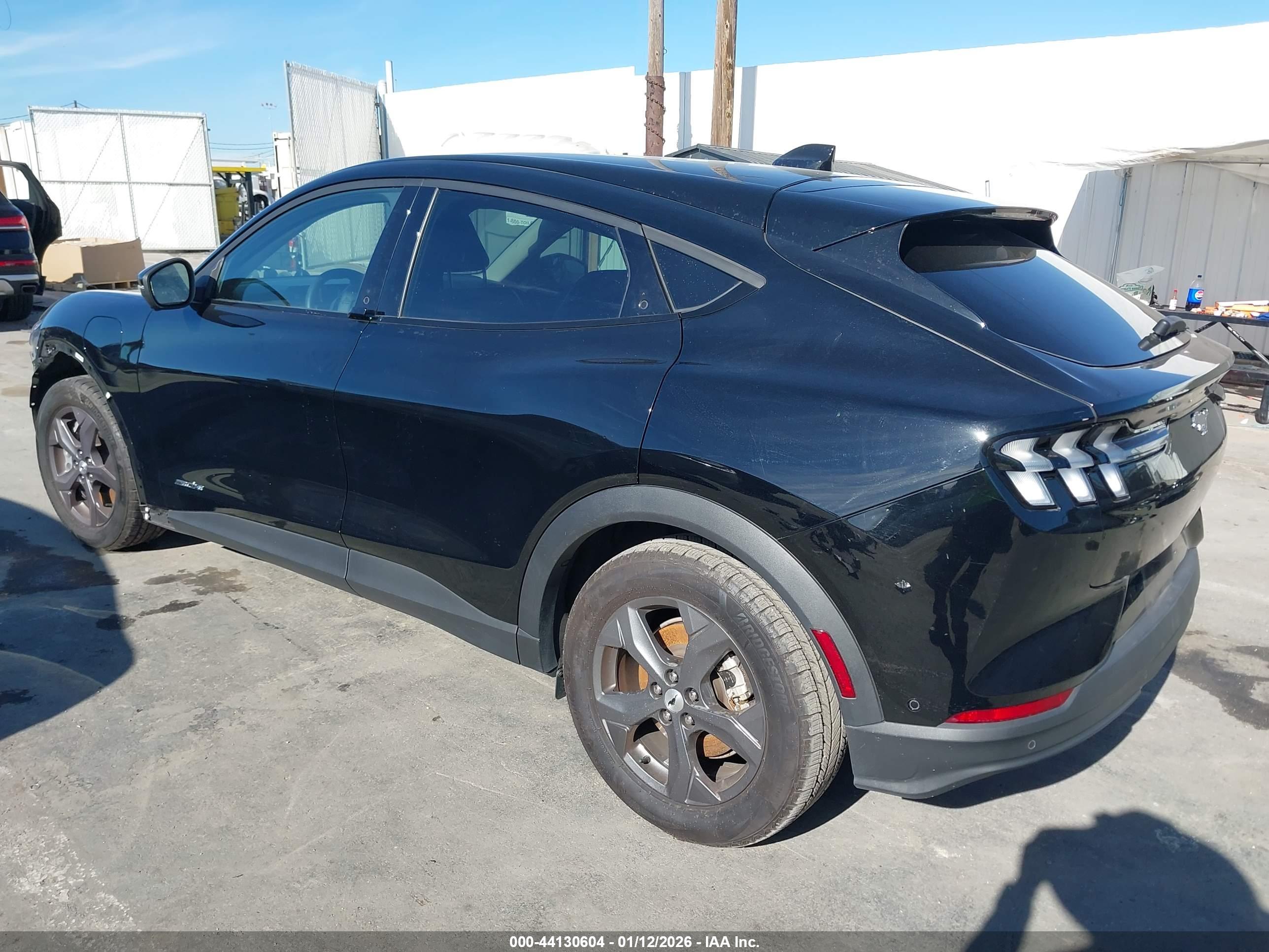 FORD MUSTANG image 3