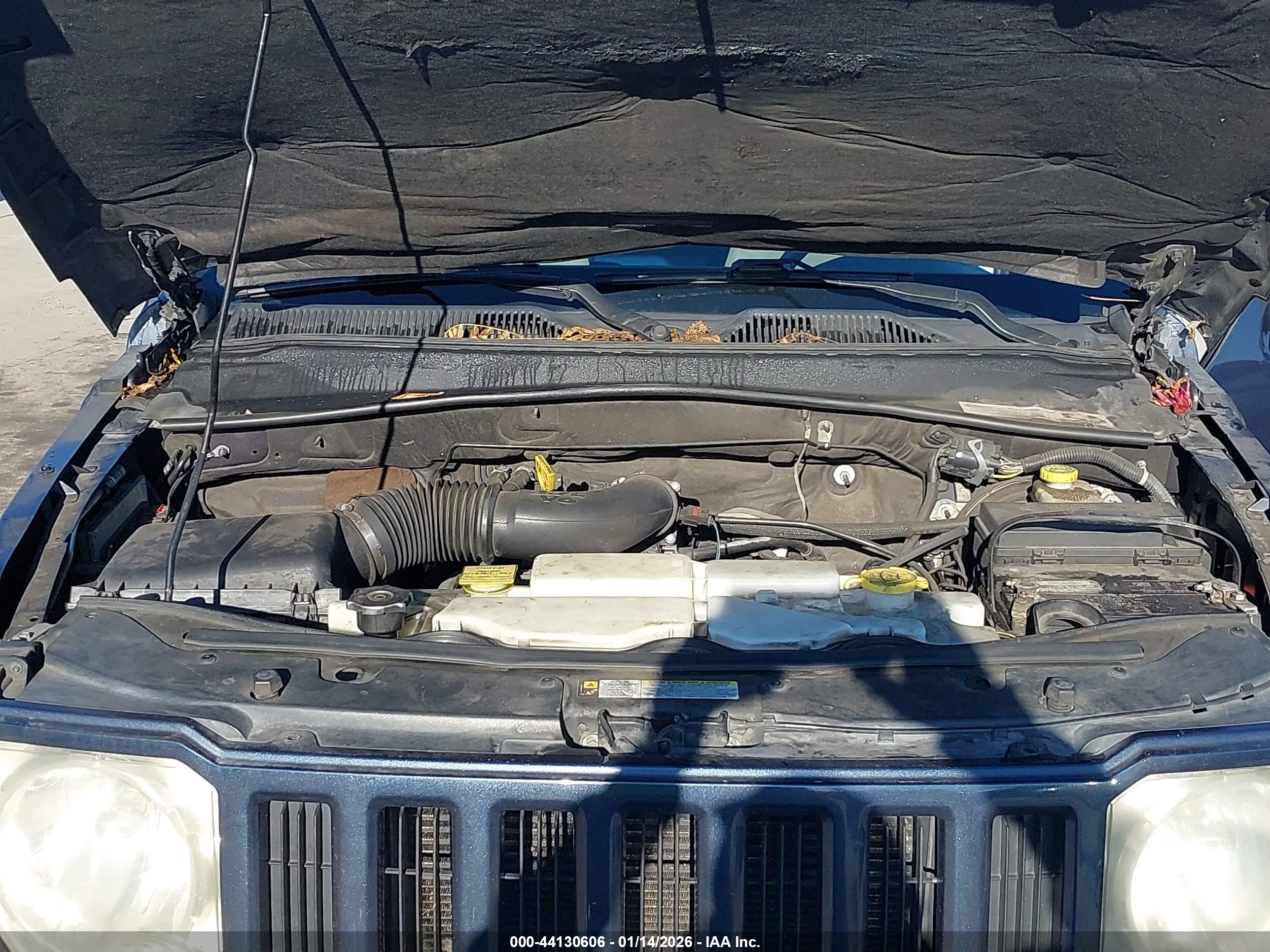 JEEP LIBERTY image 10