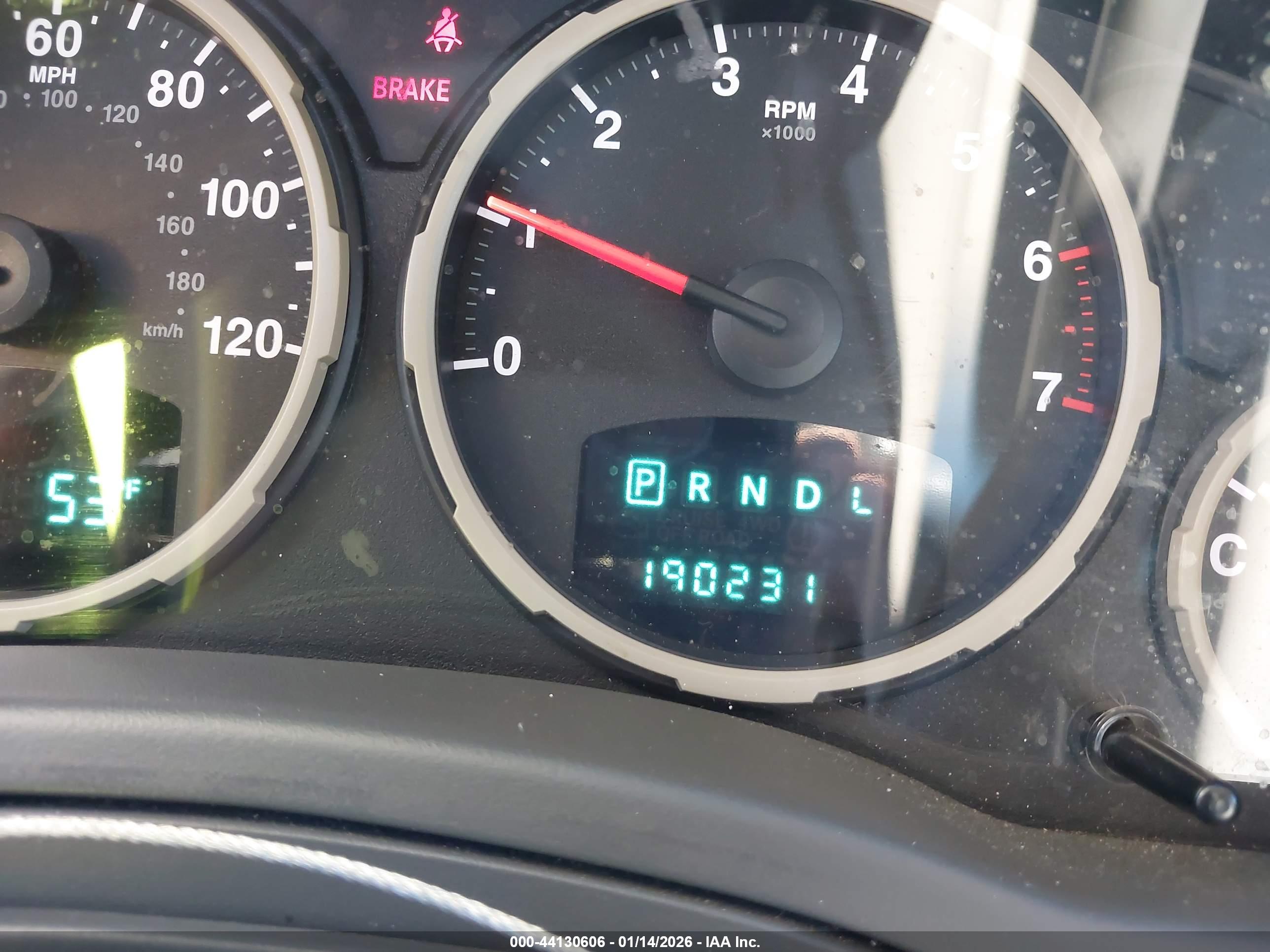 JEEP LIBERTY image 7