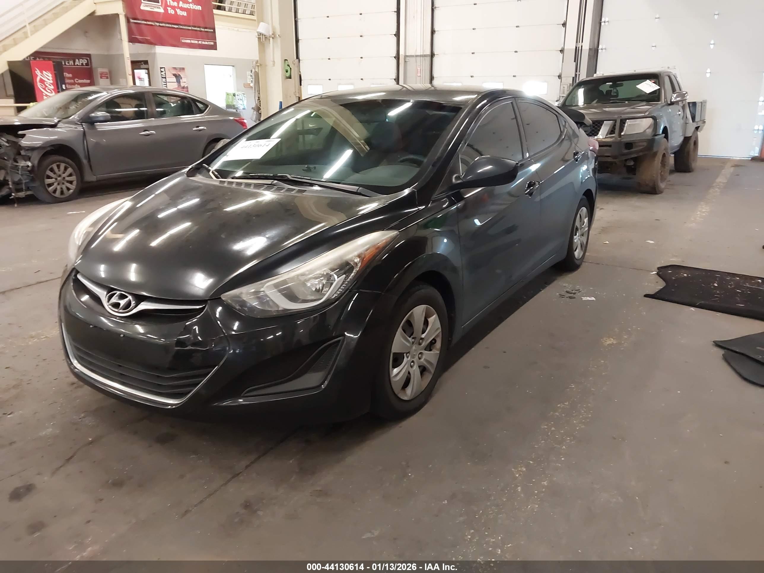 HYUNDAI ELANTRA image 2