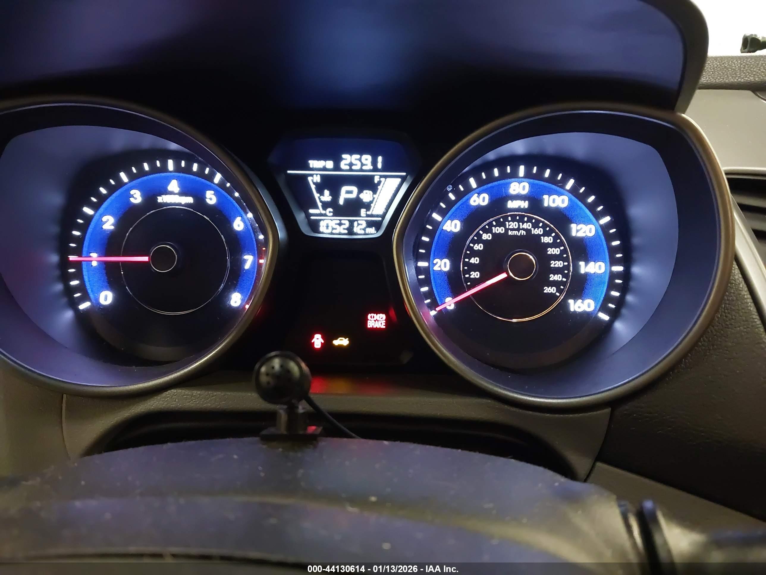 HYUNDAI ELANTRA image 7