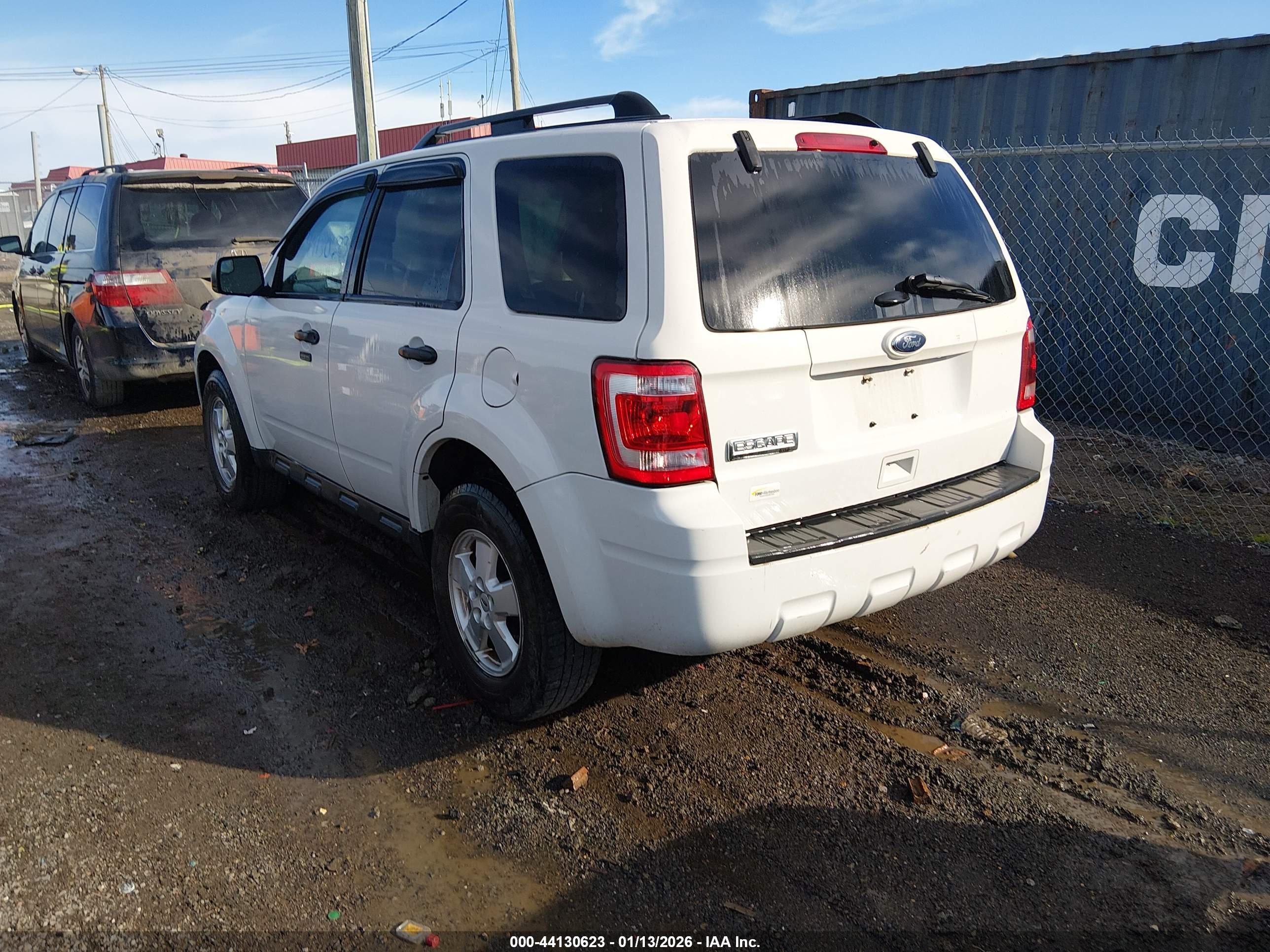 FORD ESCAPE image 3