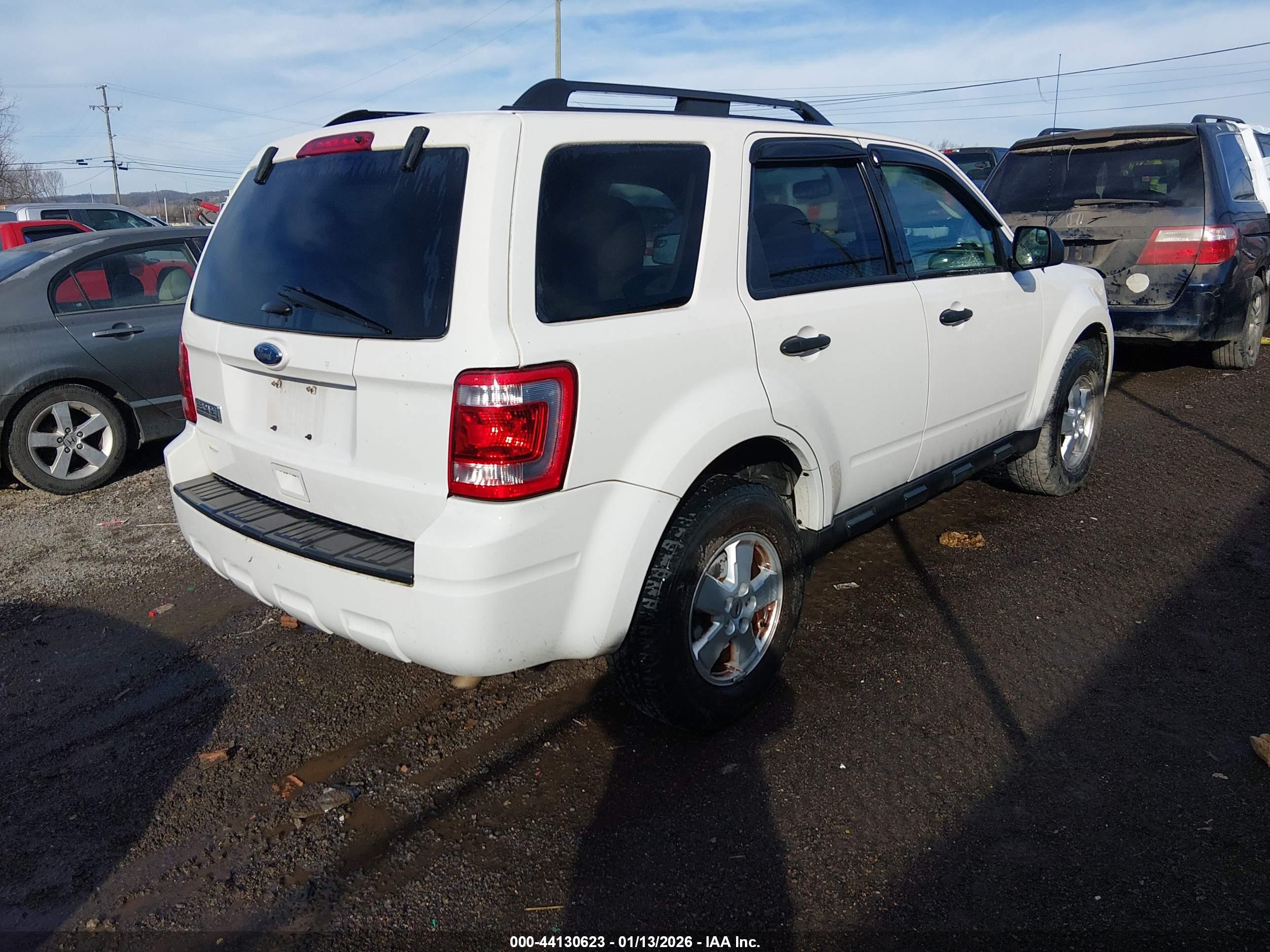 FORD ESCAPE image 4