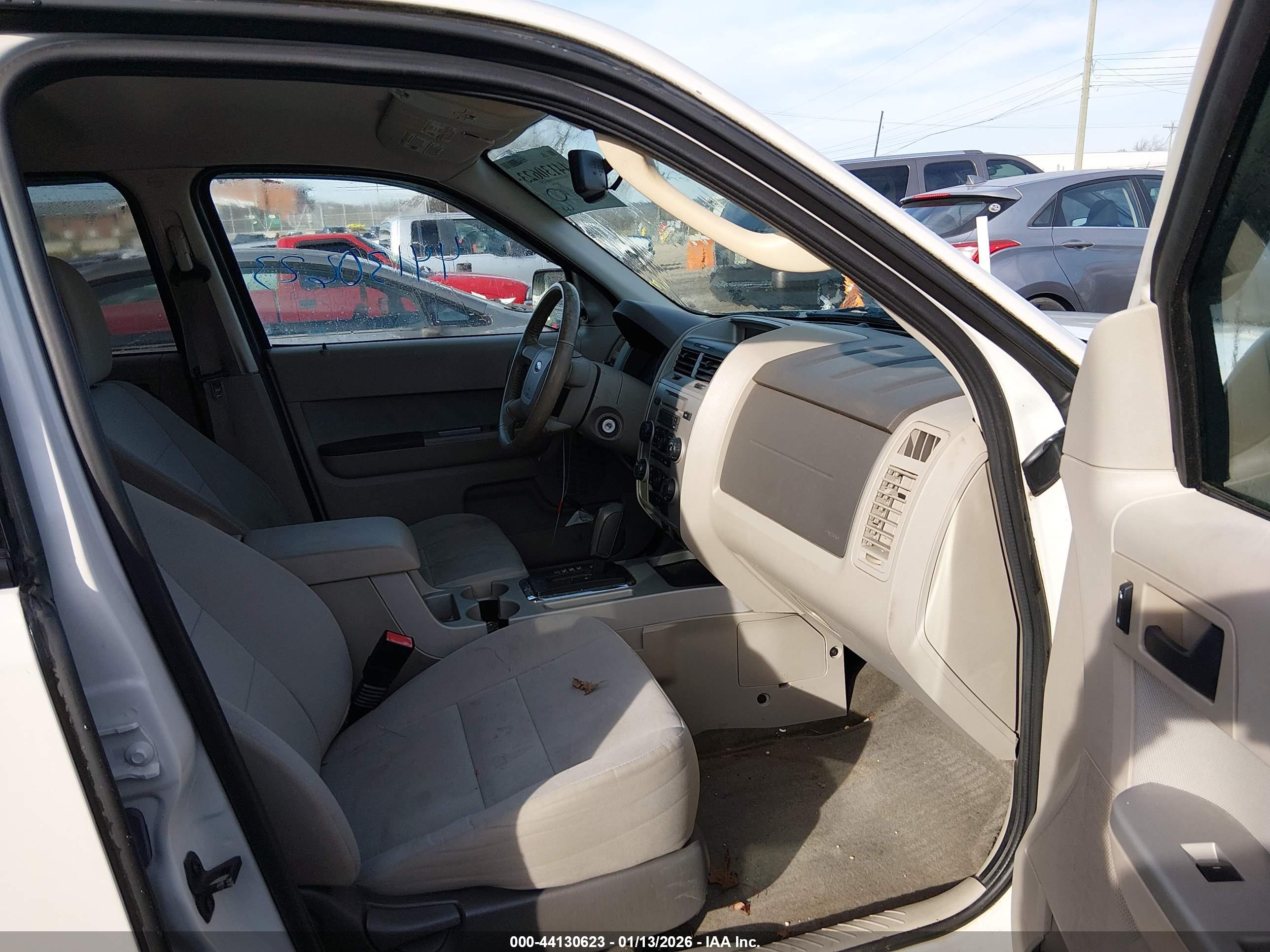 FORD ESCAPE image 5