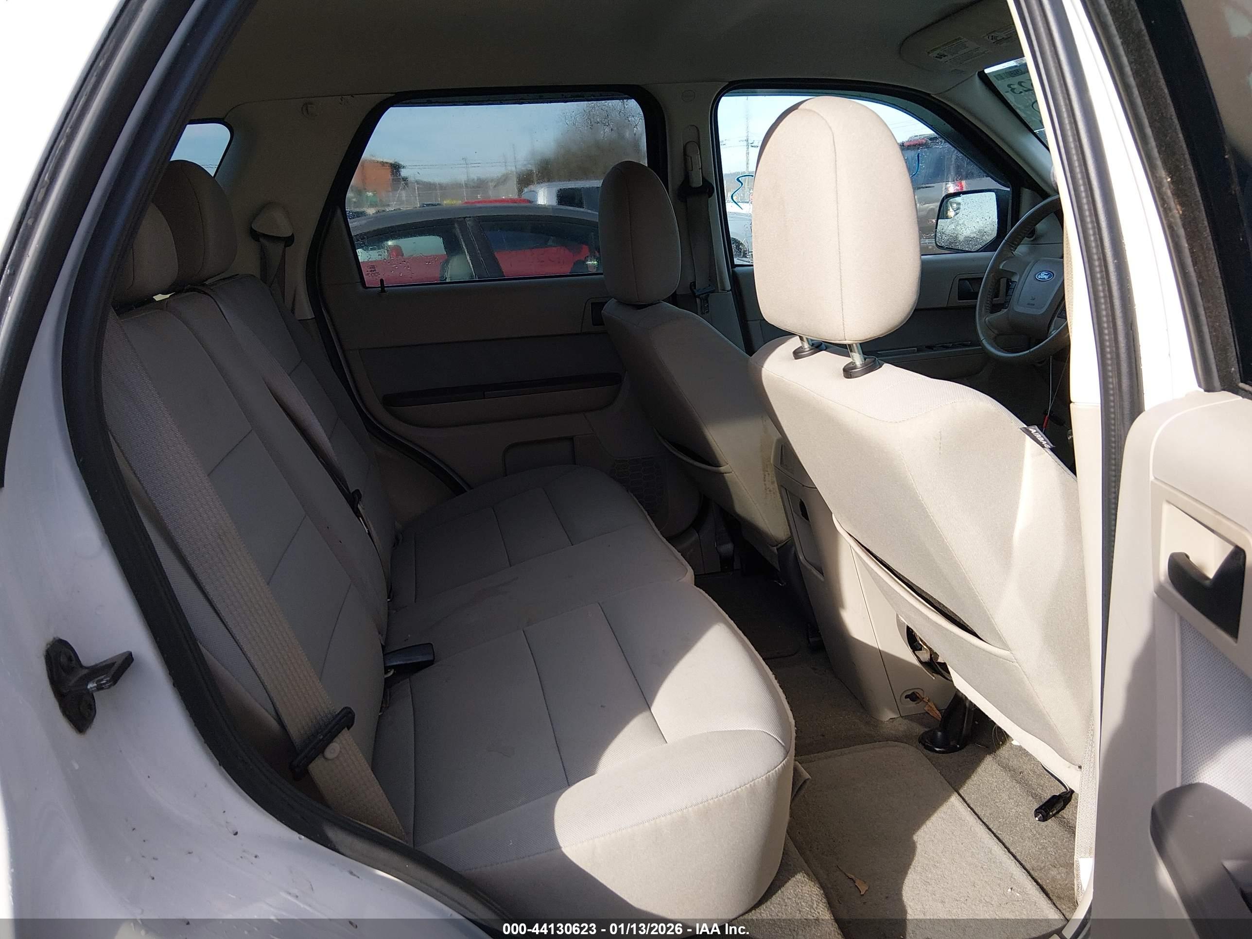 FORD ESCAPE image 8