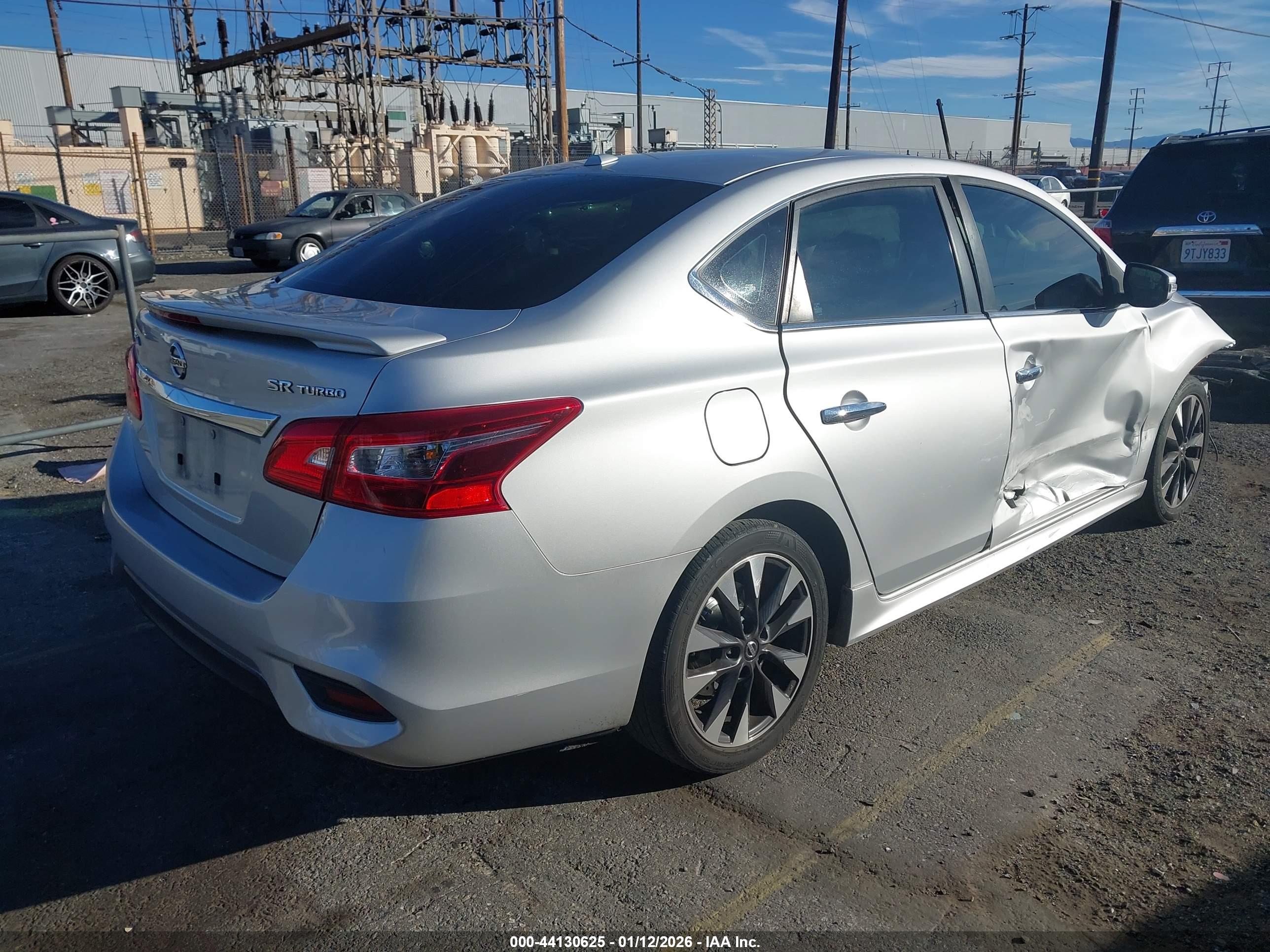 NISSAN SENTRA image 4