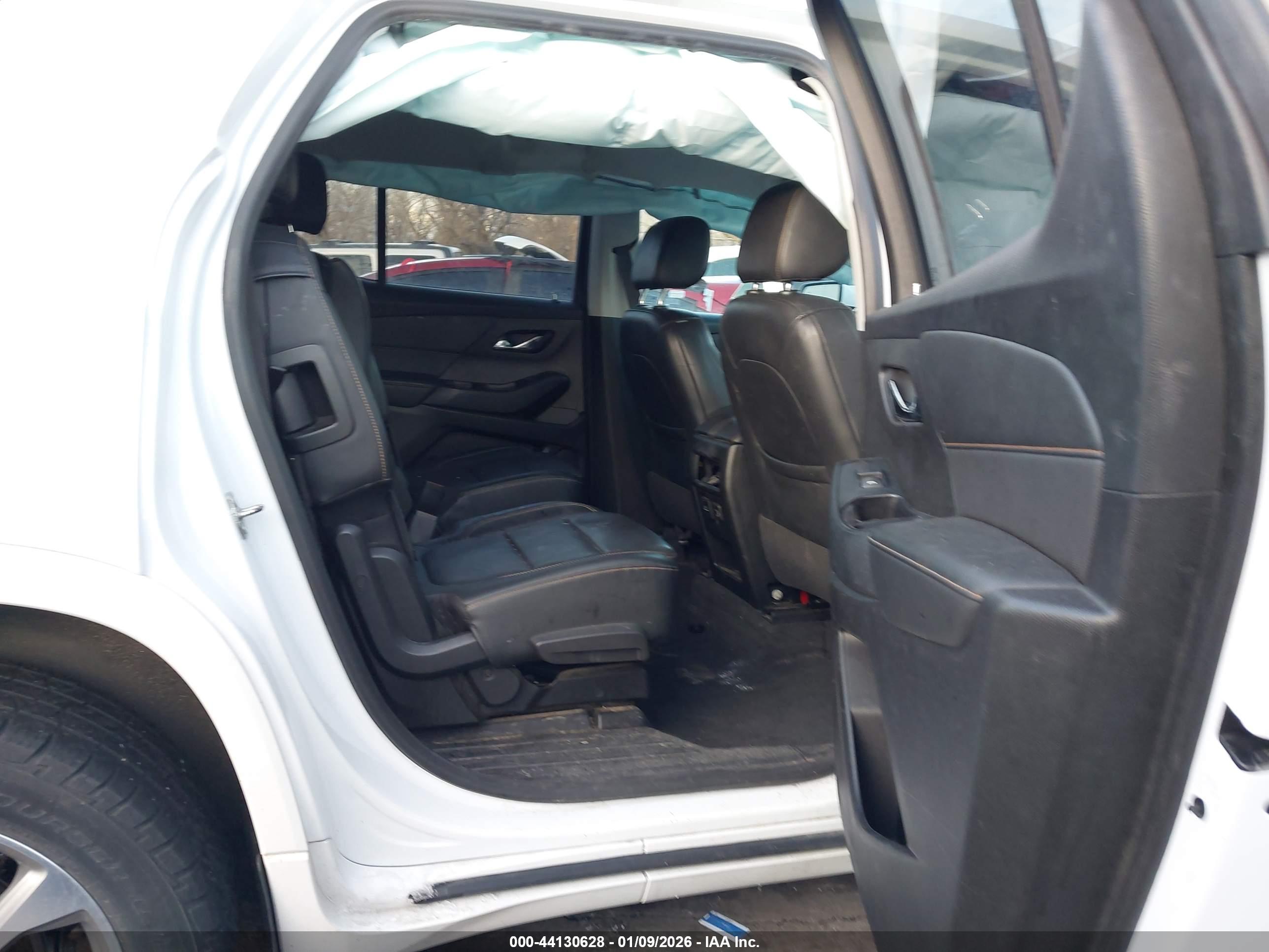 CHEVROLET TRAVERSE image 8
