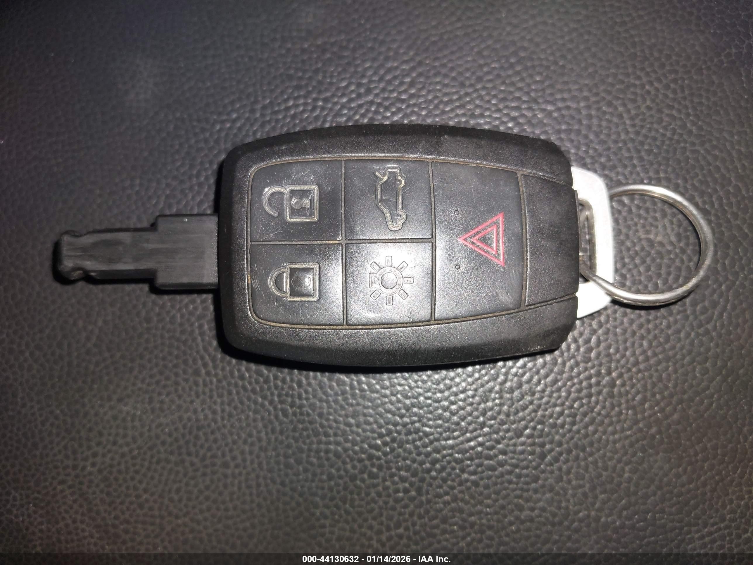 VOLVO C30 image 11