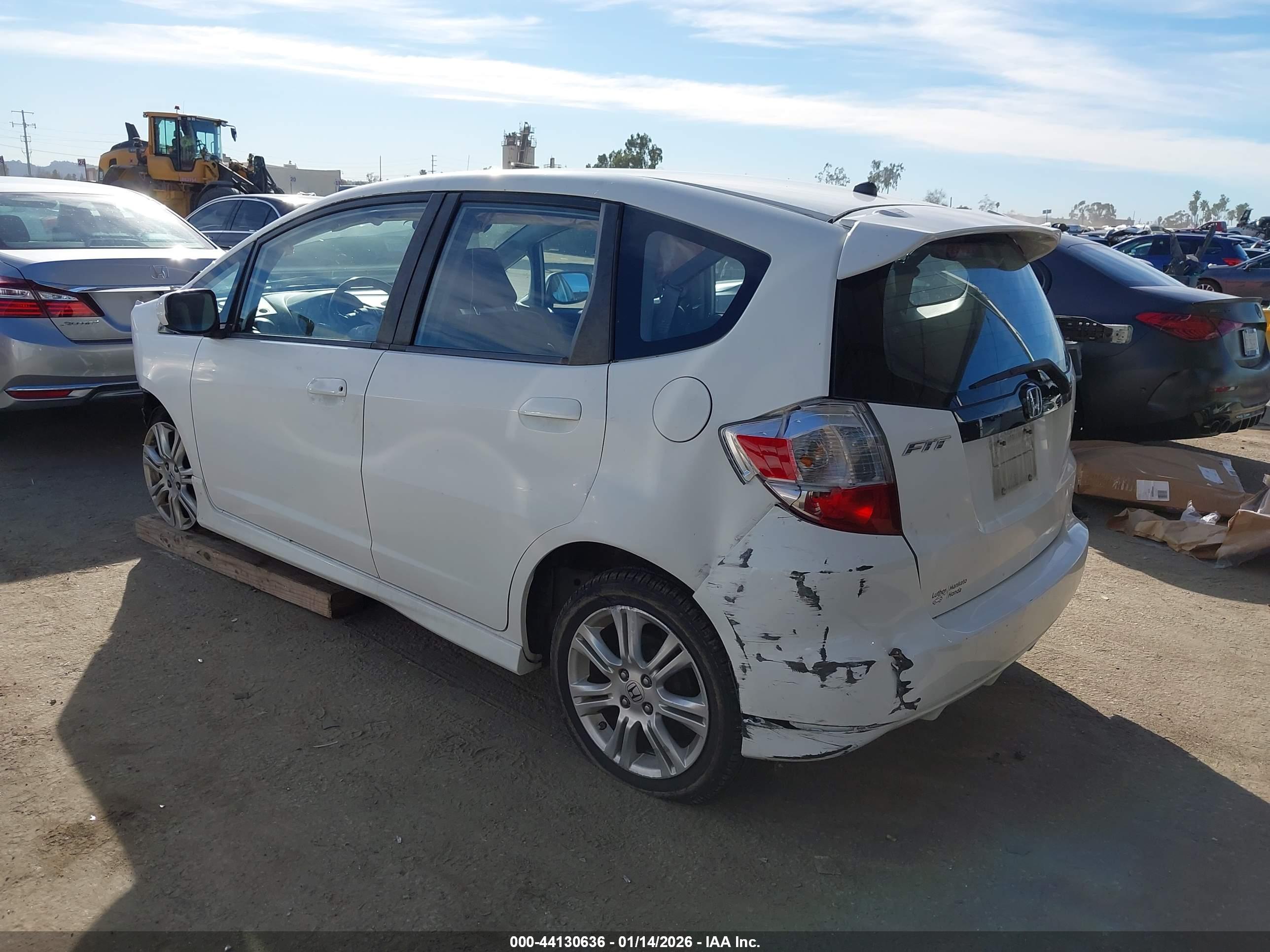 HONDA FIT image 3