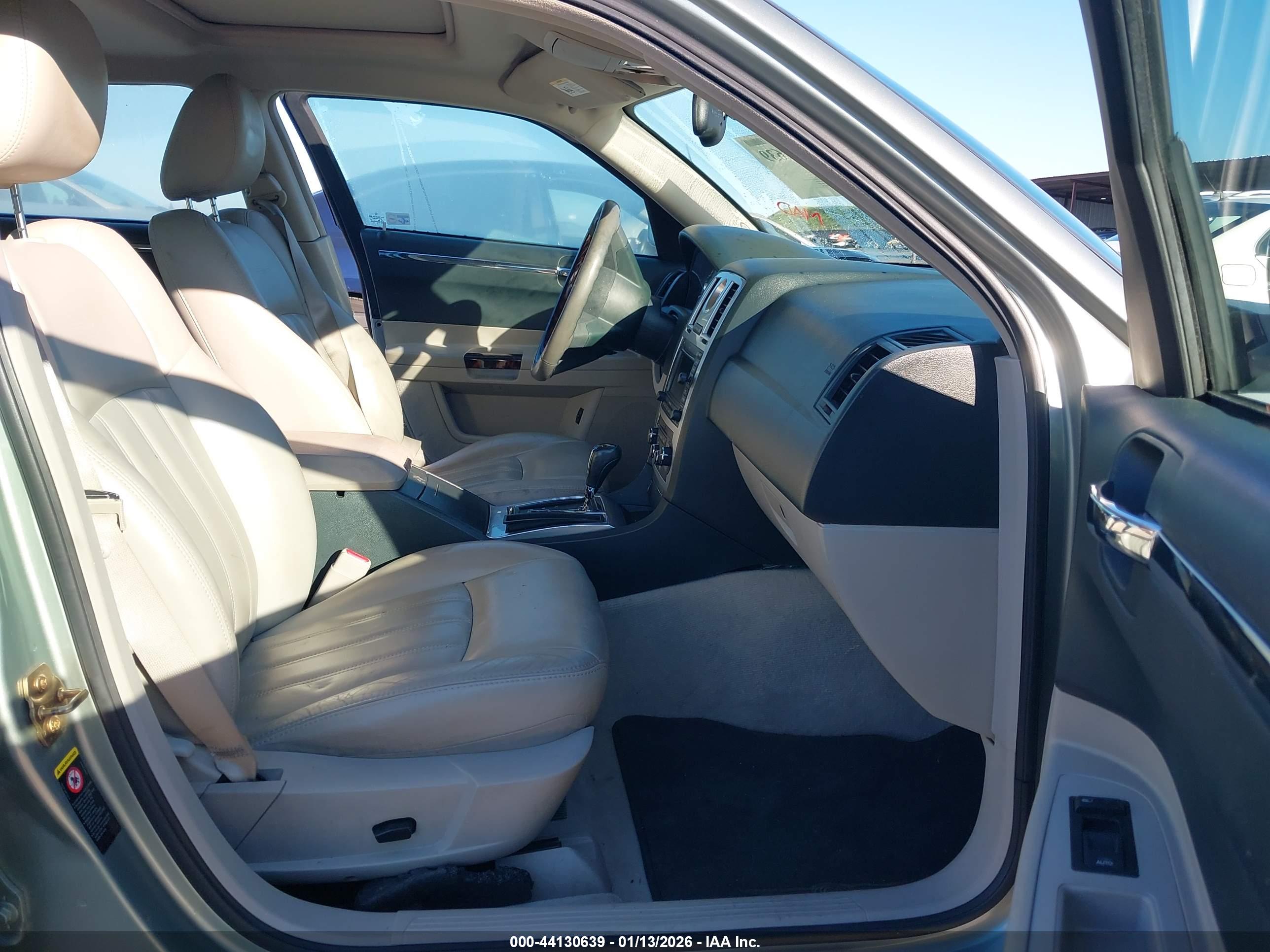 CHRYSLER 300C image 5