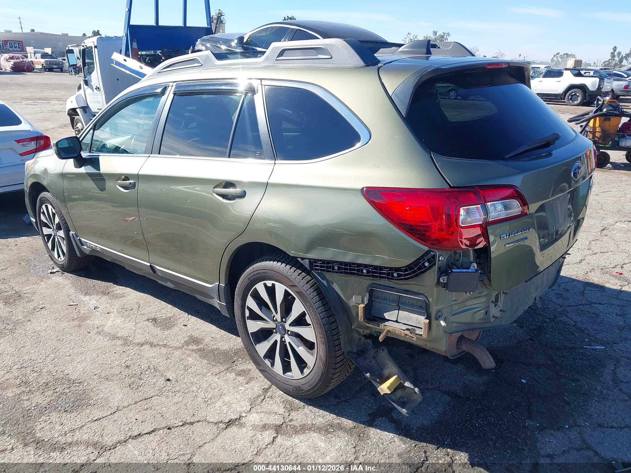 SUBARU OUTBACK image 3
