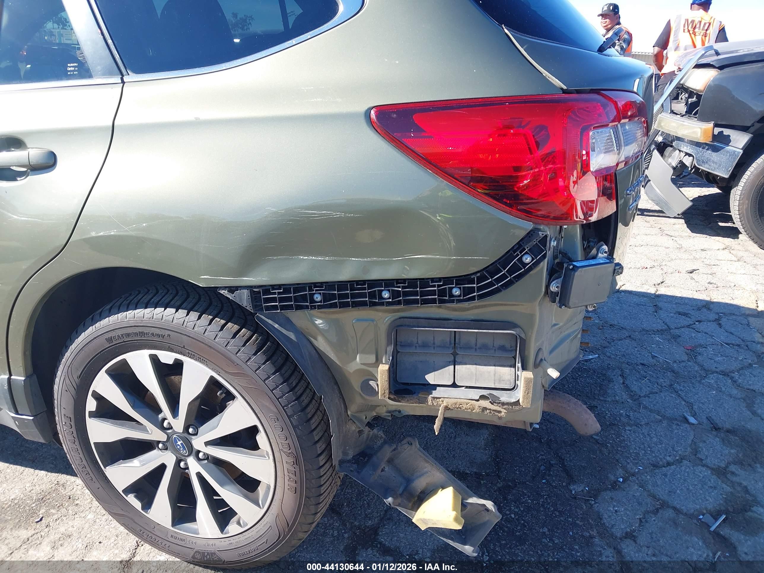 SUBARU OUTBACK image 6