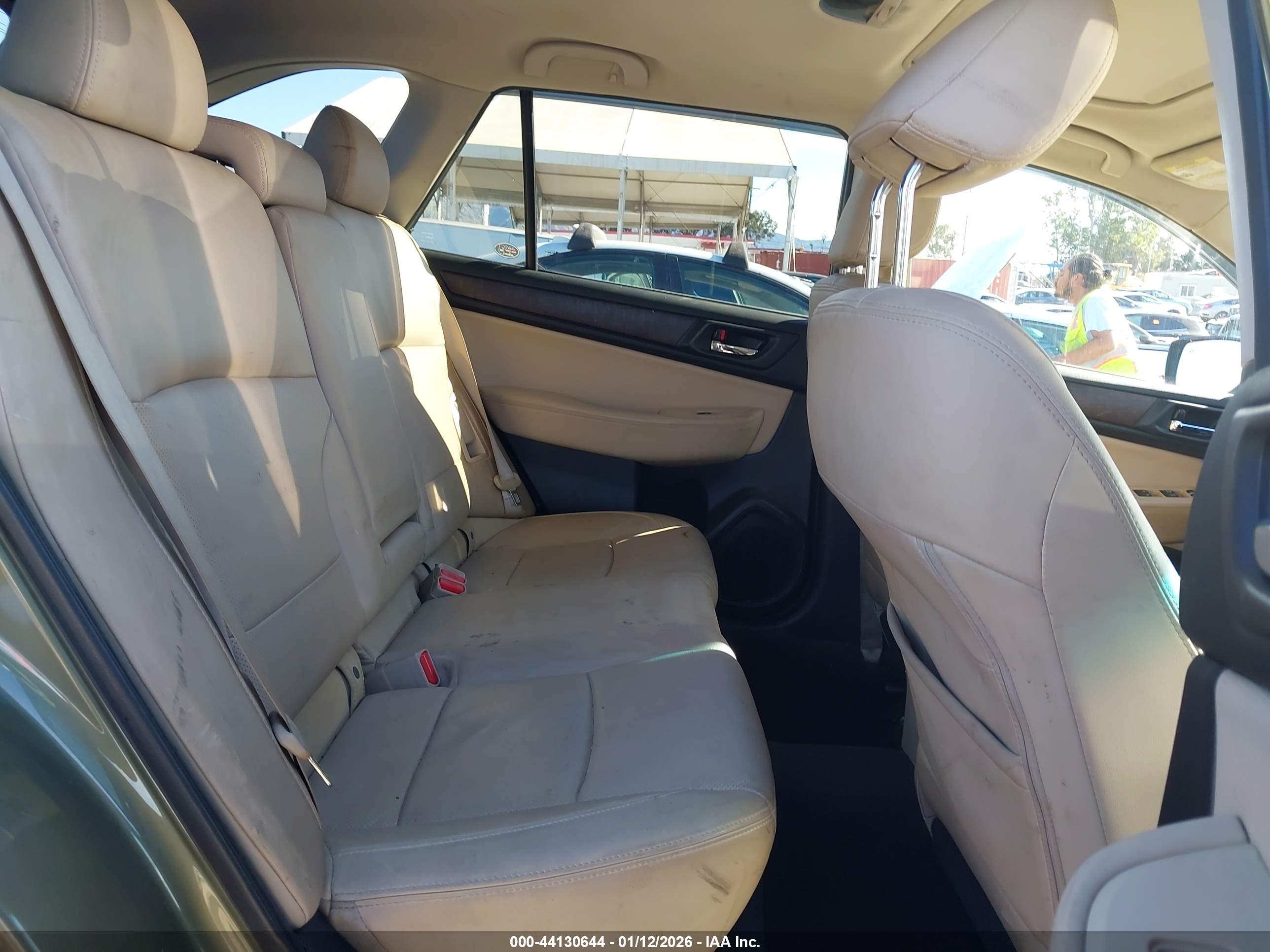 SUBARU OUTBACK image 8