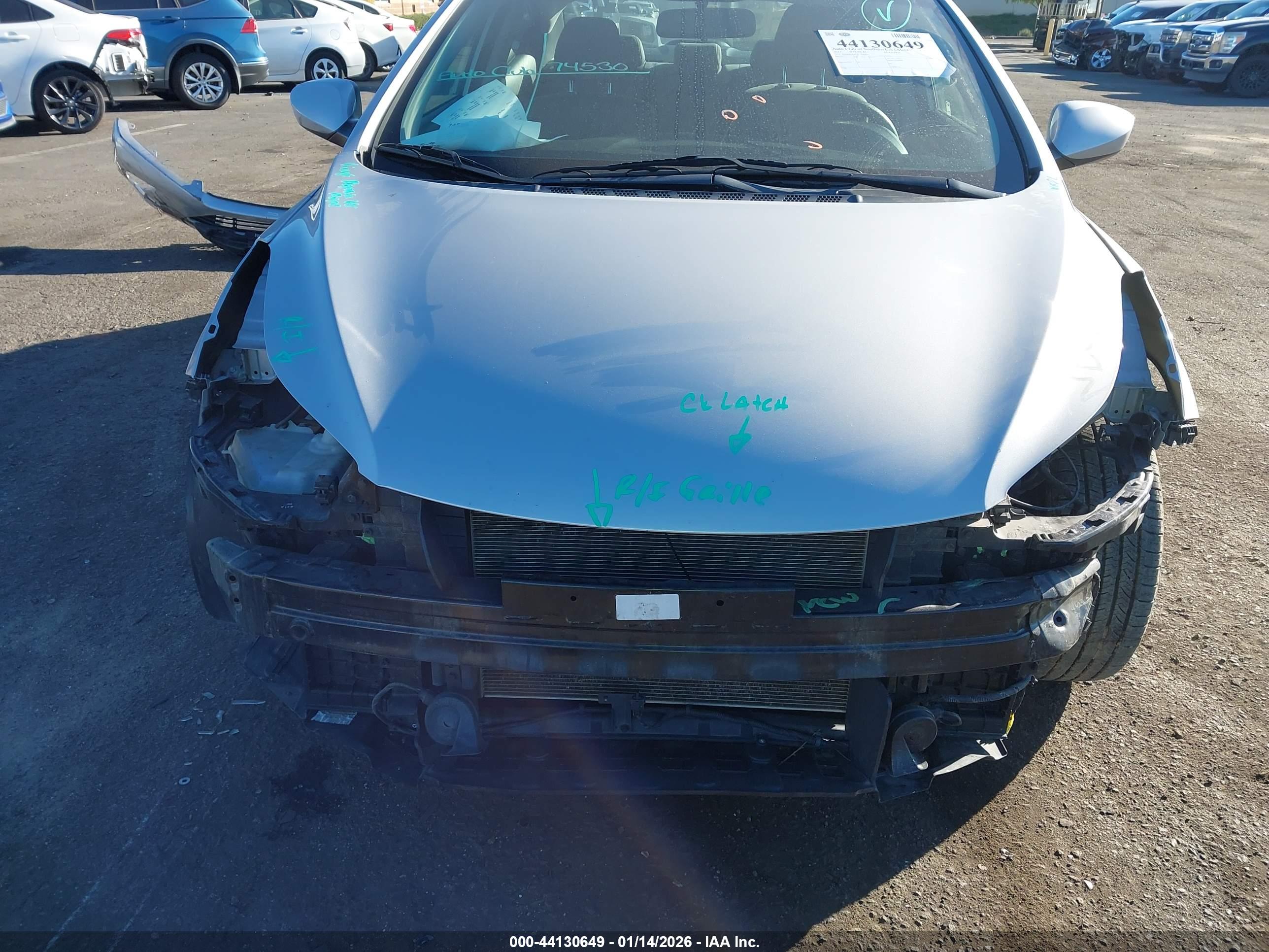 HYUNDAI ELANTRA image 6