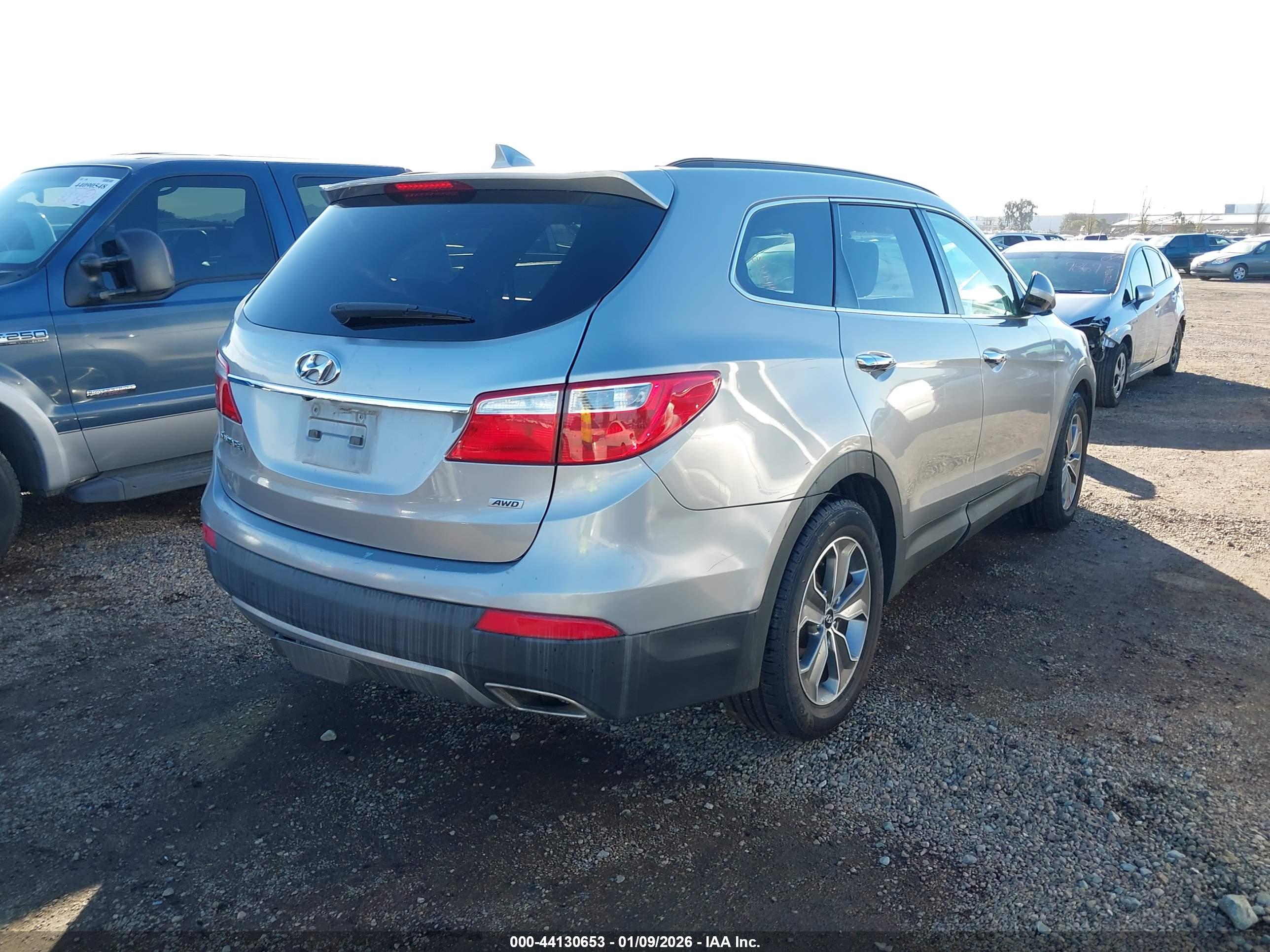 HYUNDAI SANTA image 4