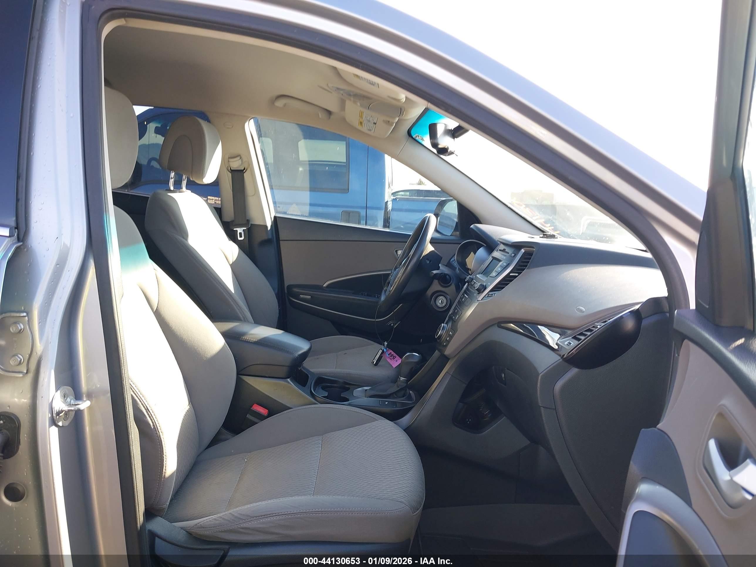 HYUNDAI SANTA image 5