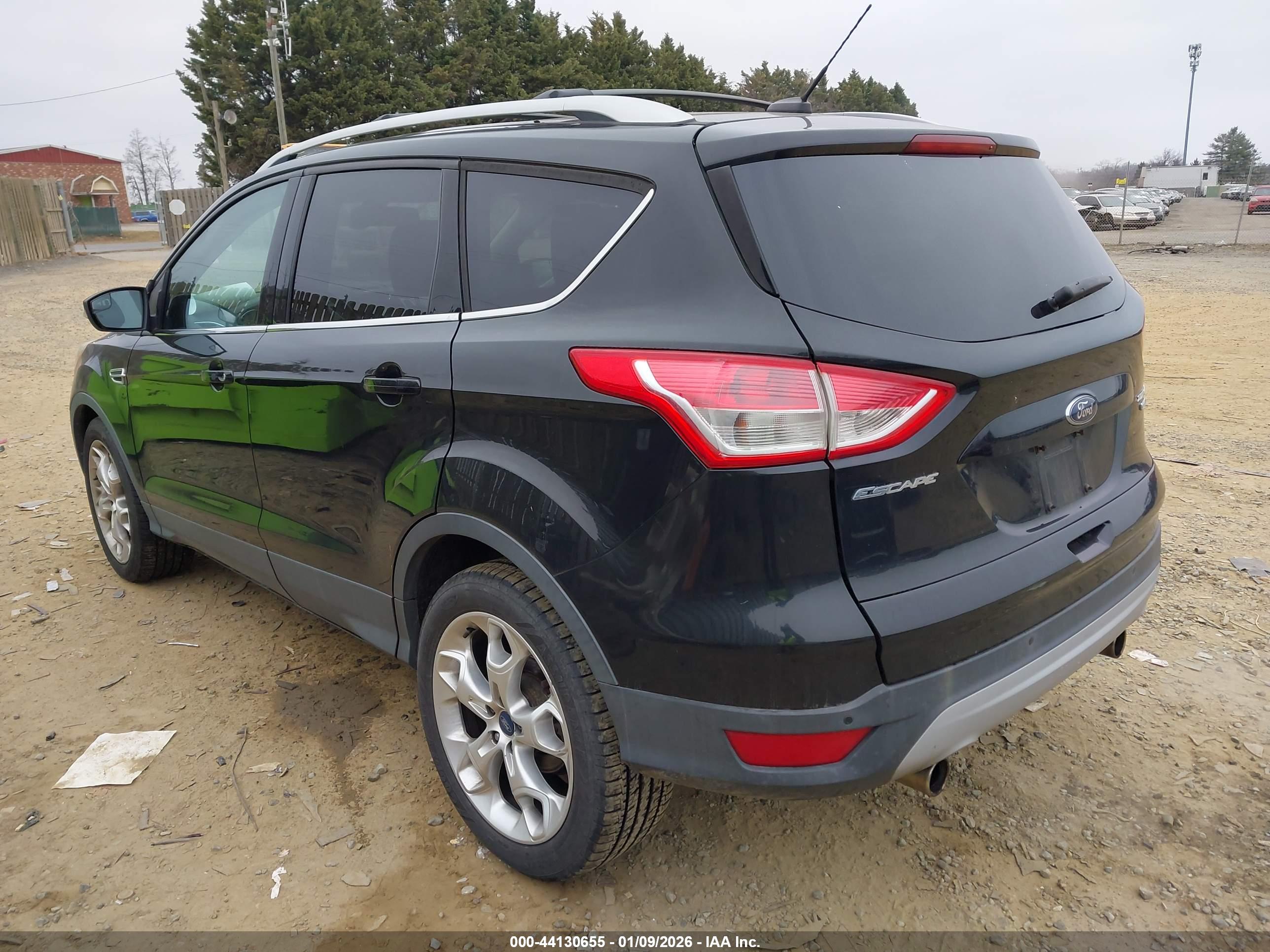 FORD ESCAPE image 3