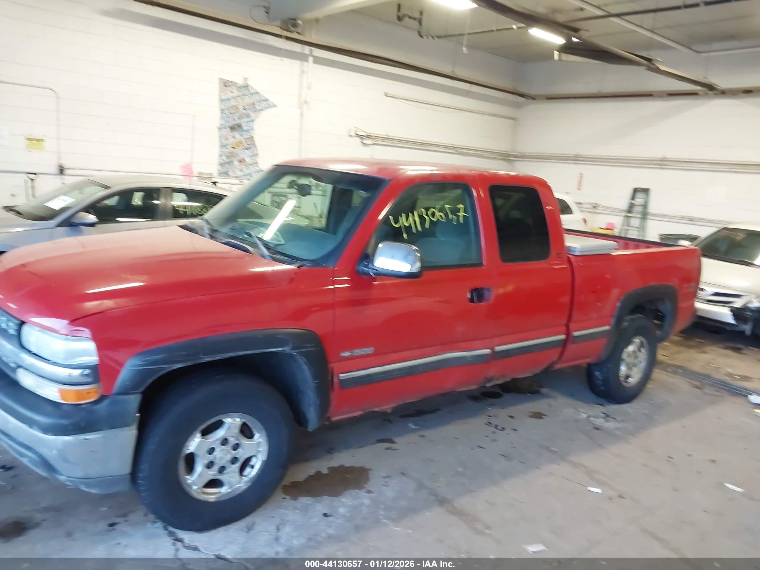 CHEVROLET SILVERADO image 6