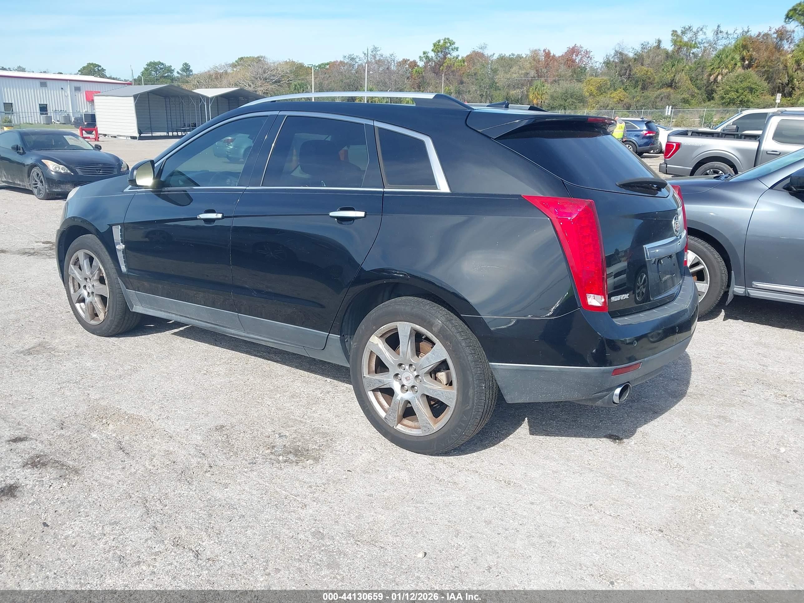 CADILLAC SRX image 3
