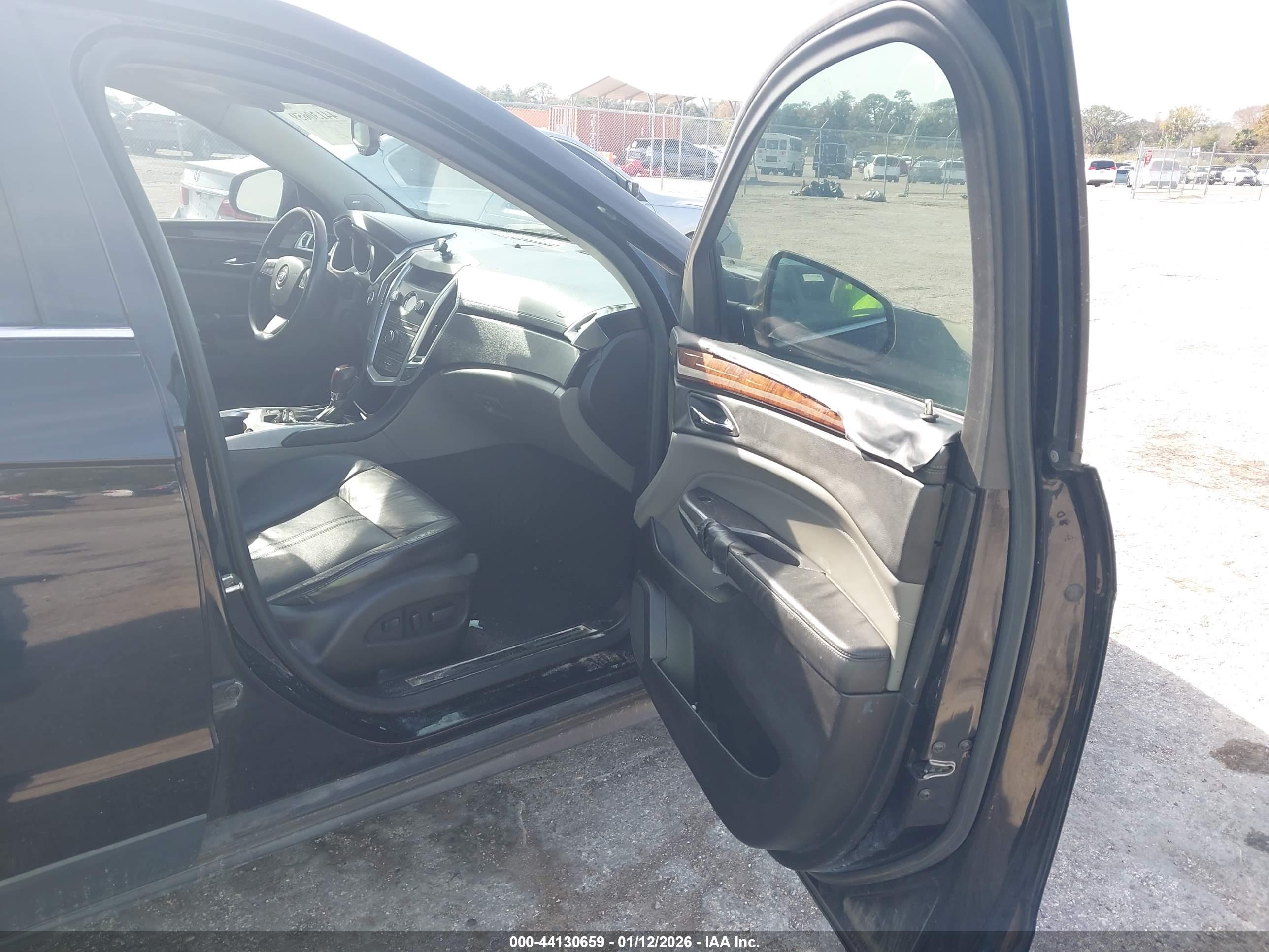 CADILLAC SRX image 5