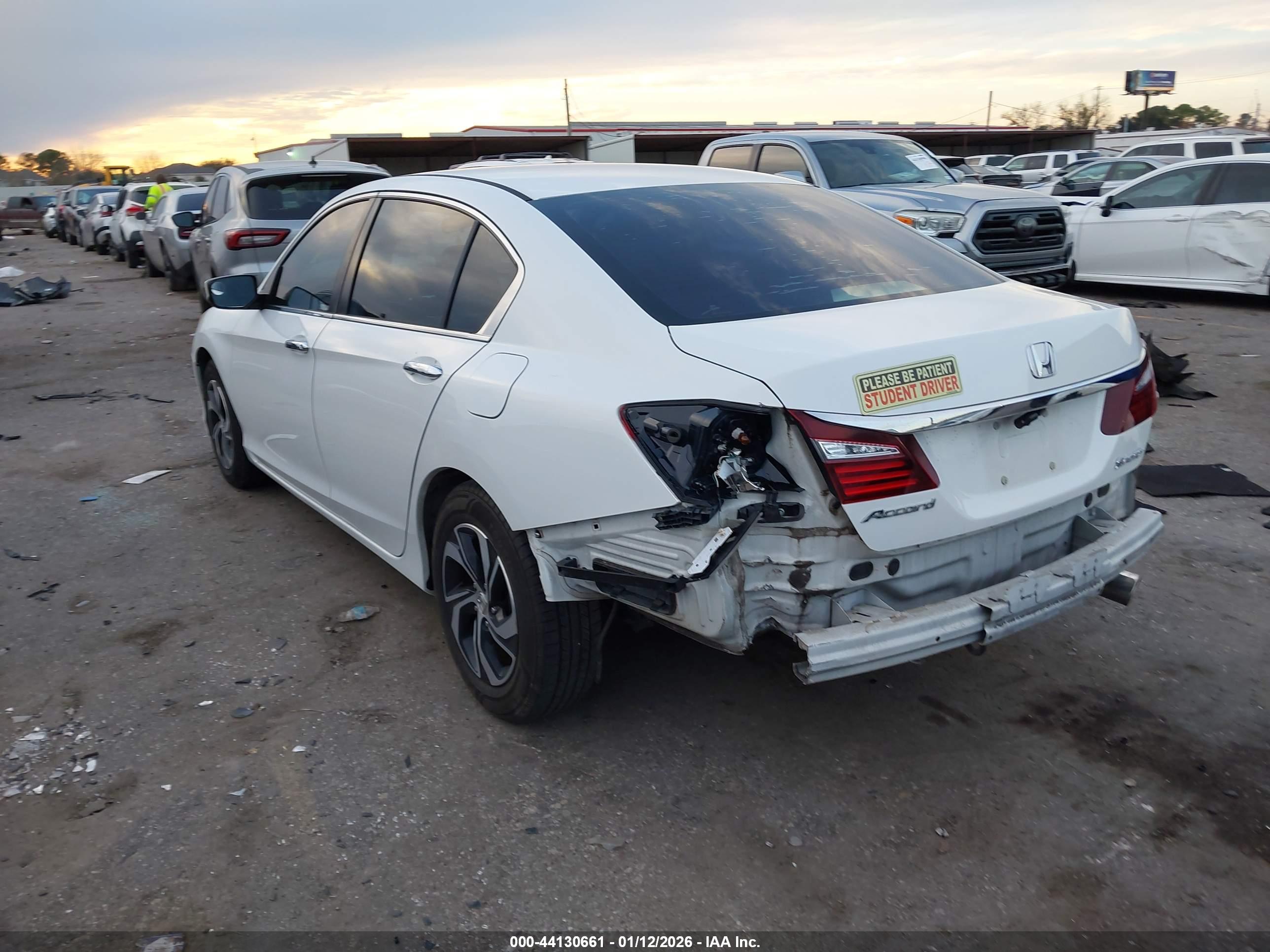 HONDA ACCORD image 3