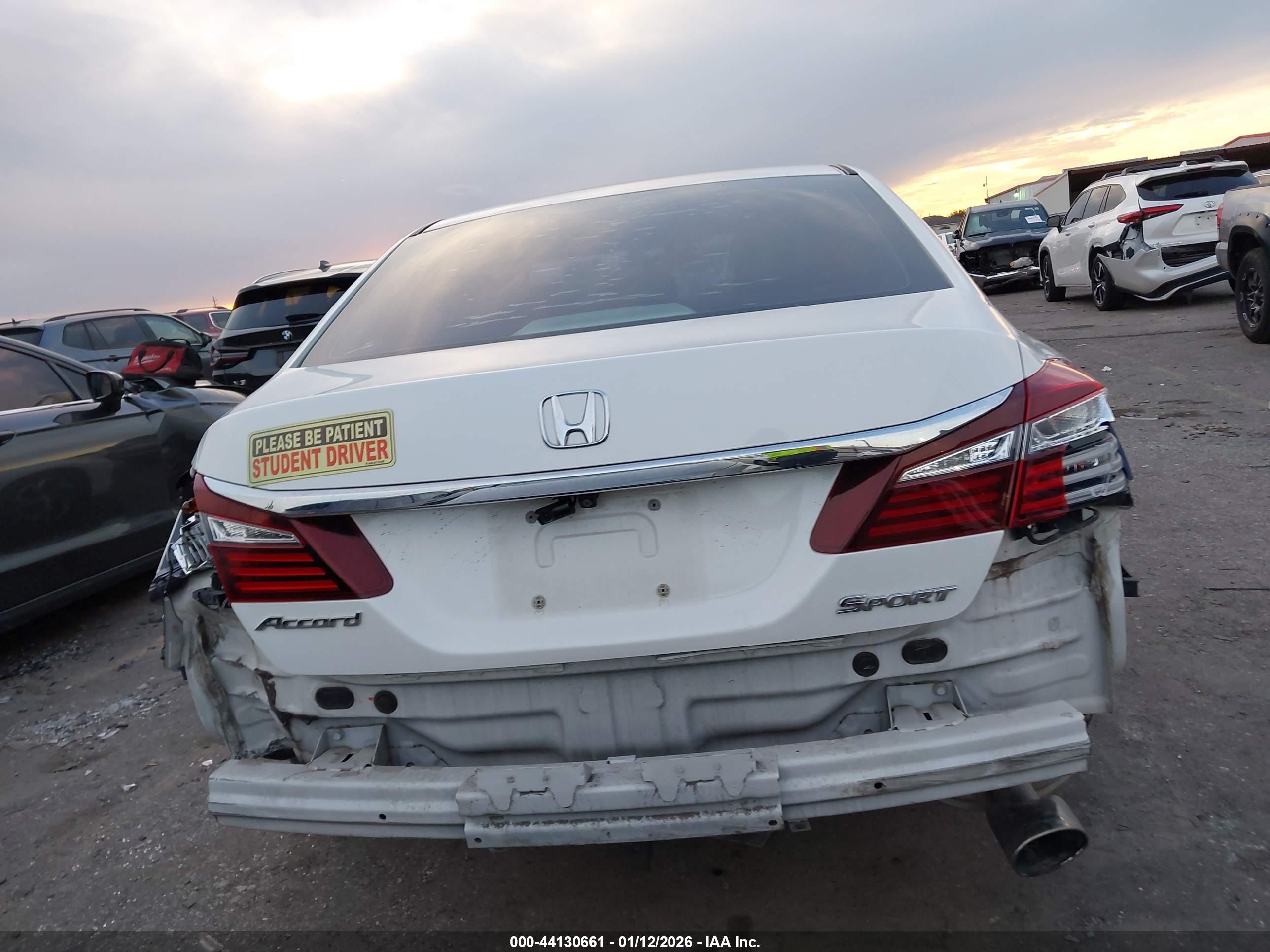HONDA ACCORD image 6