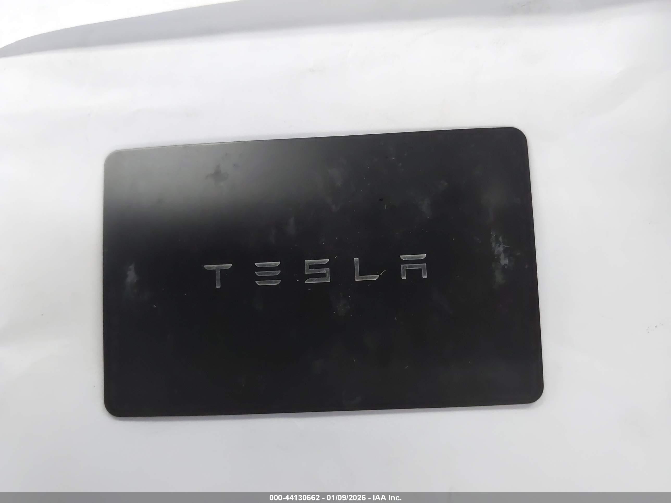 TESLA MODEL image 11