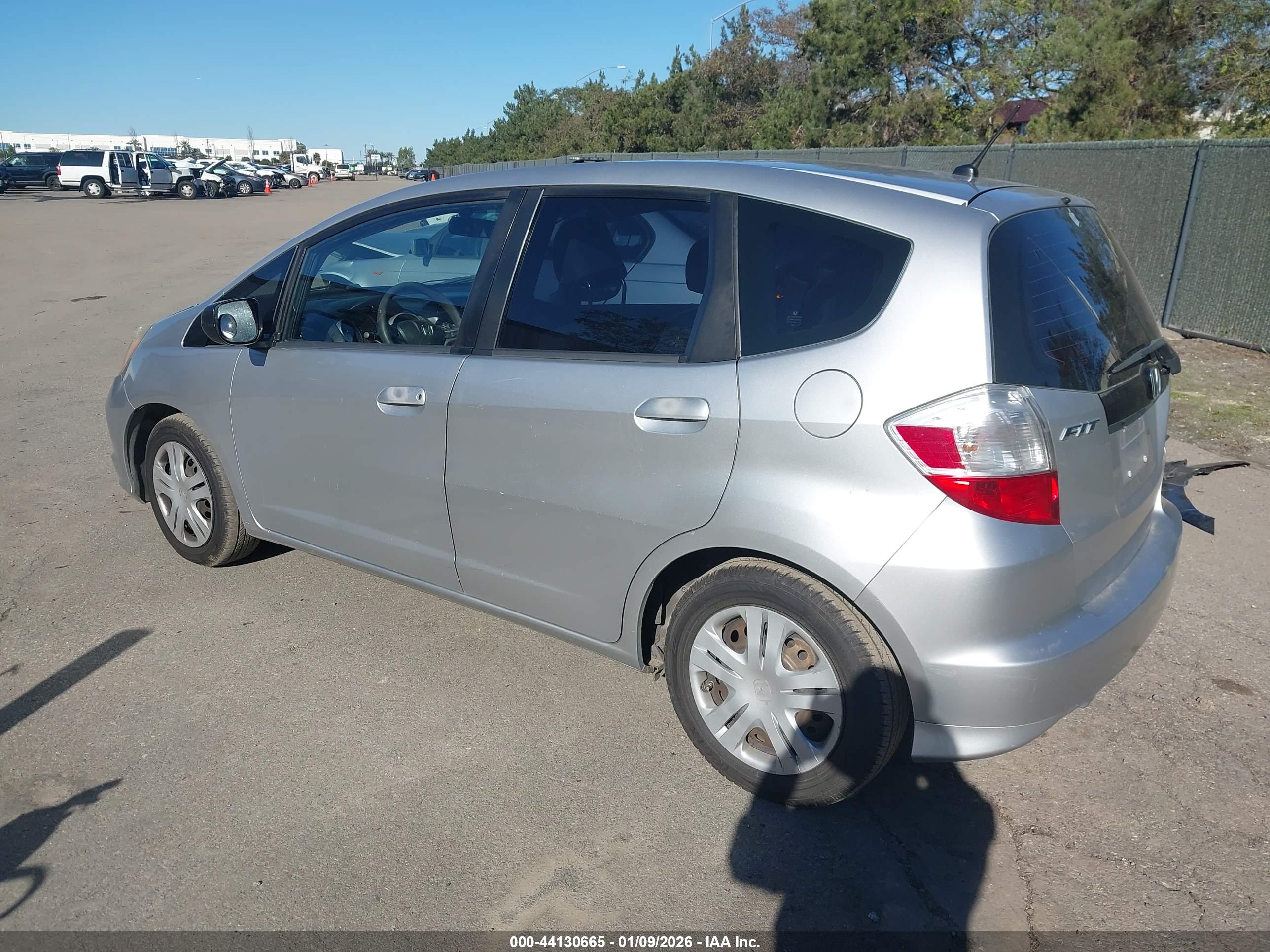 HONDA FIT image 3