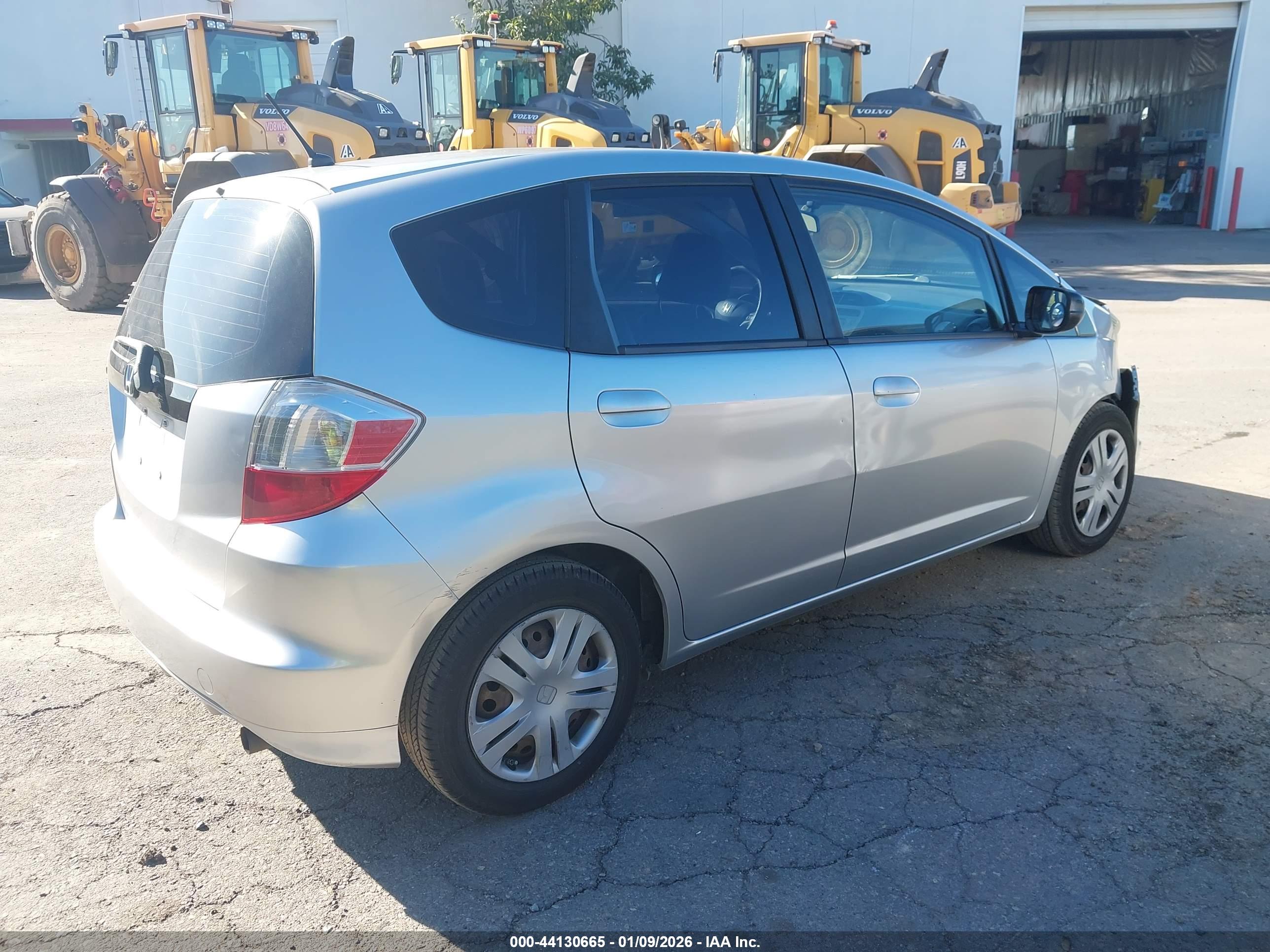 HONDA FIT image 4