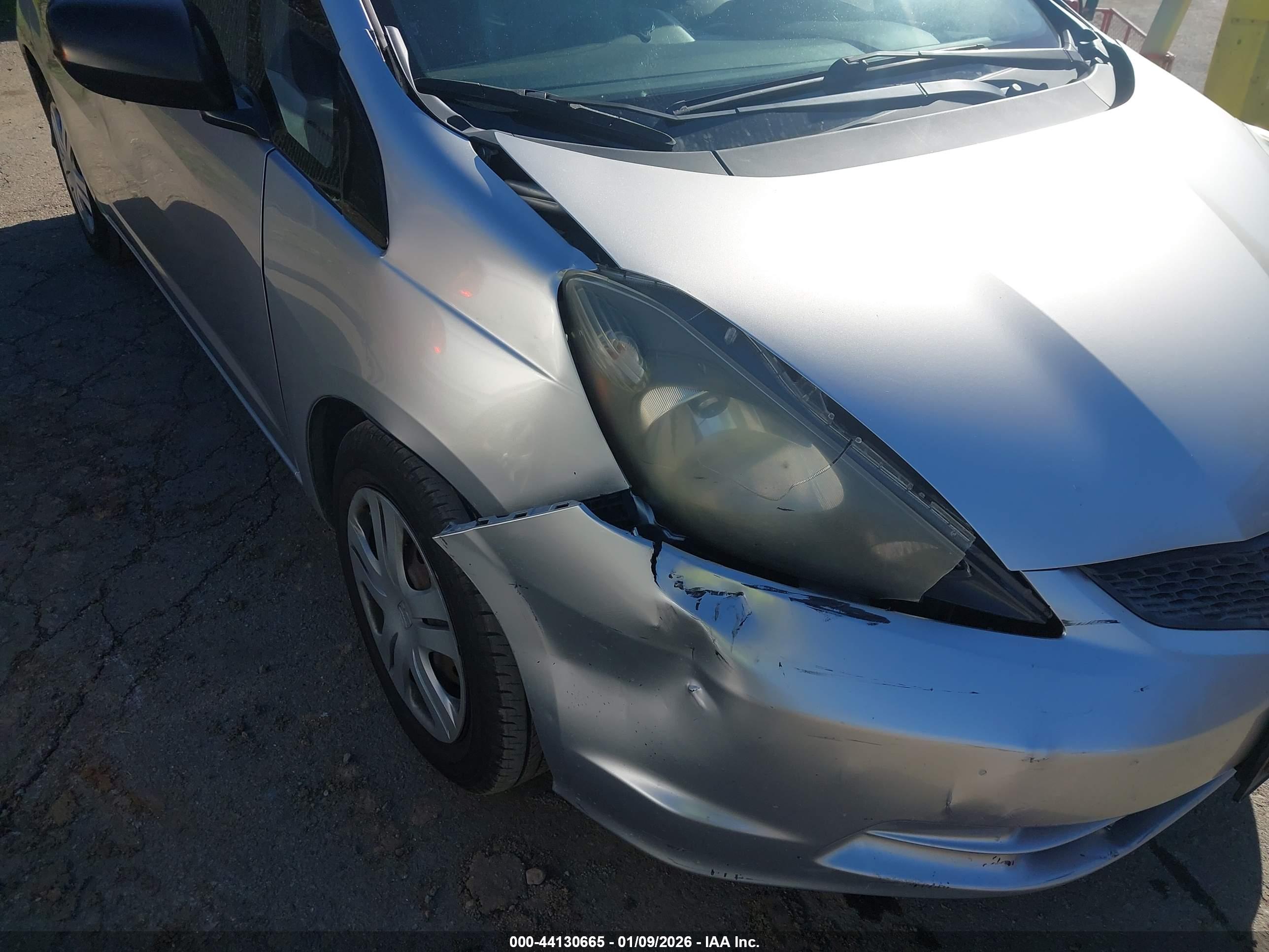 HONDA FIT image 6