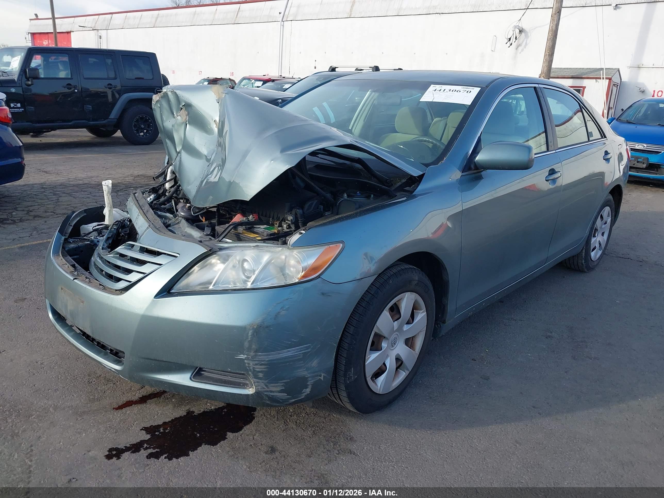 TOYOTA CAMRY image 2