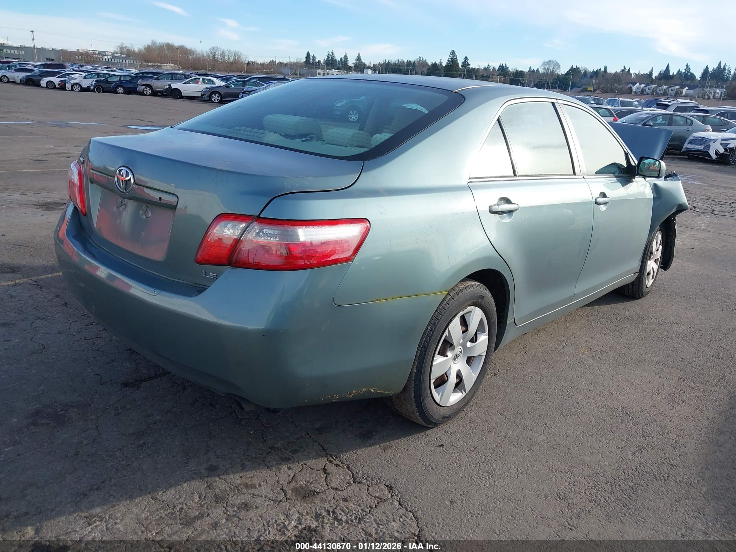 TOYOTA CAMRY image 4