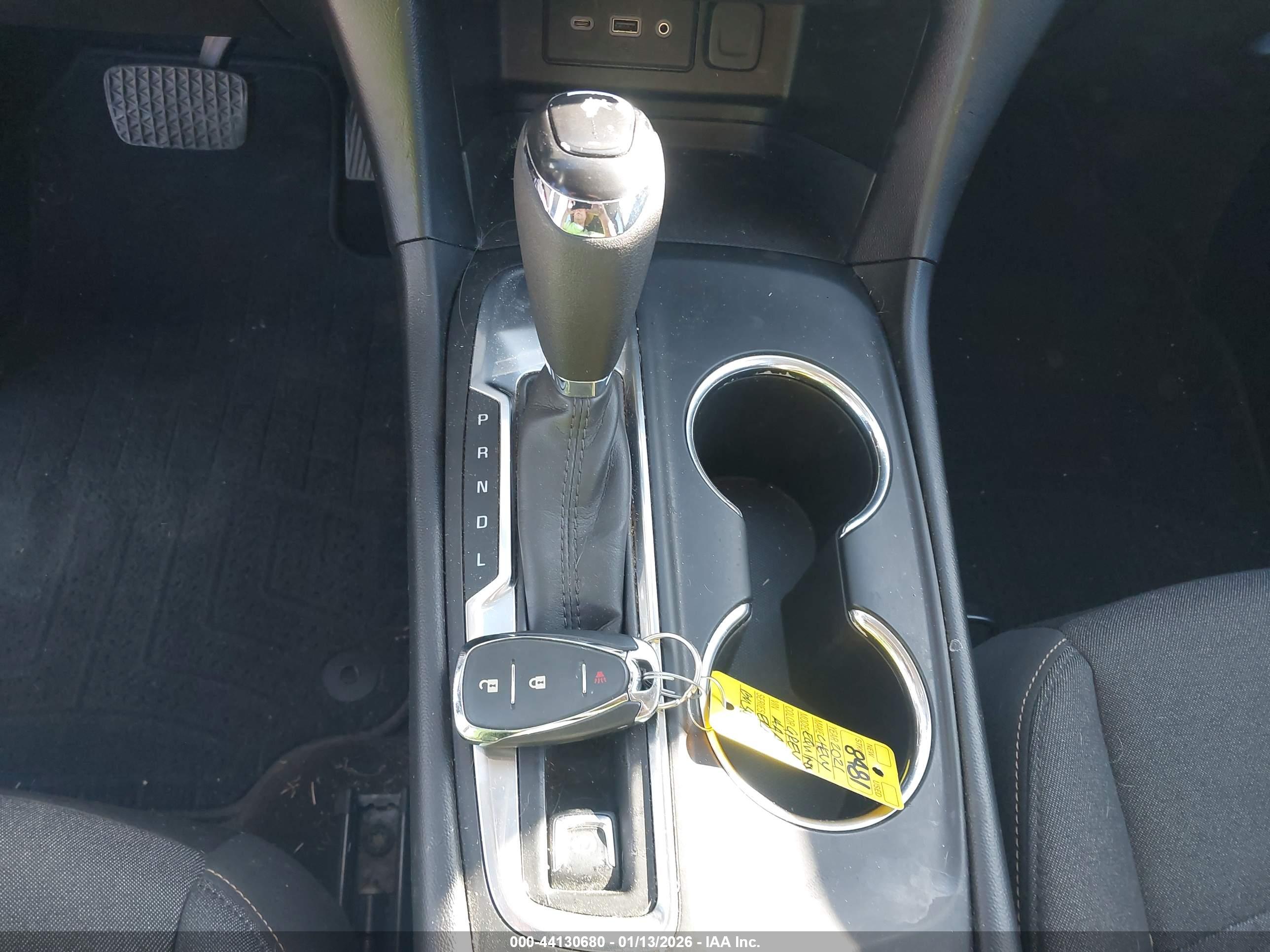 CHEVROLET EQUINOX image 11