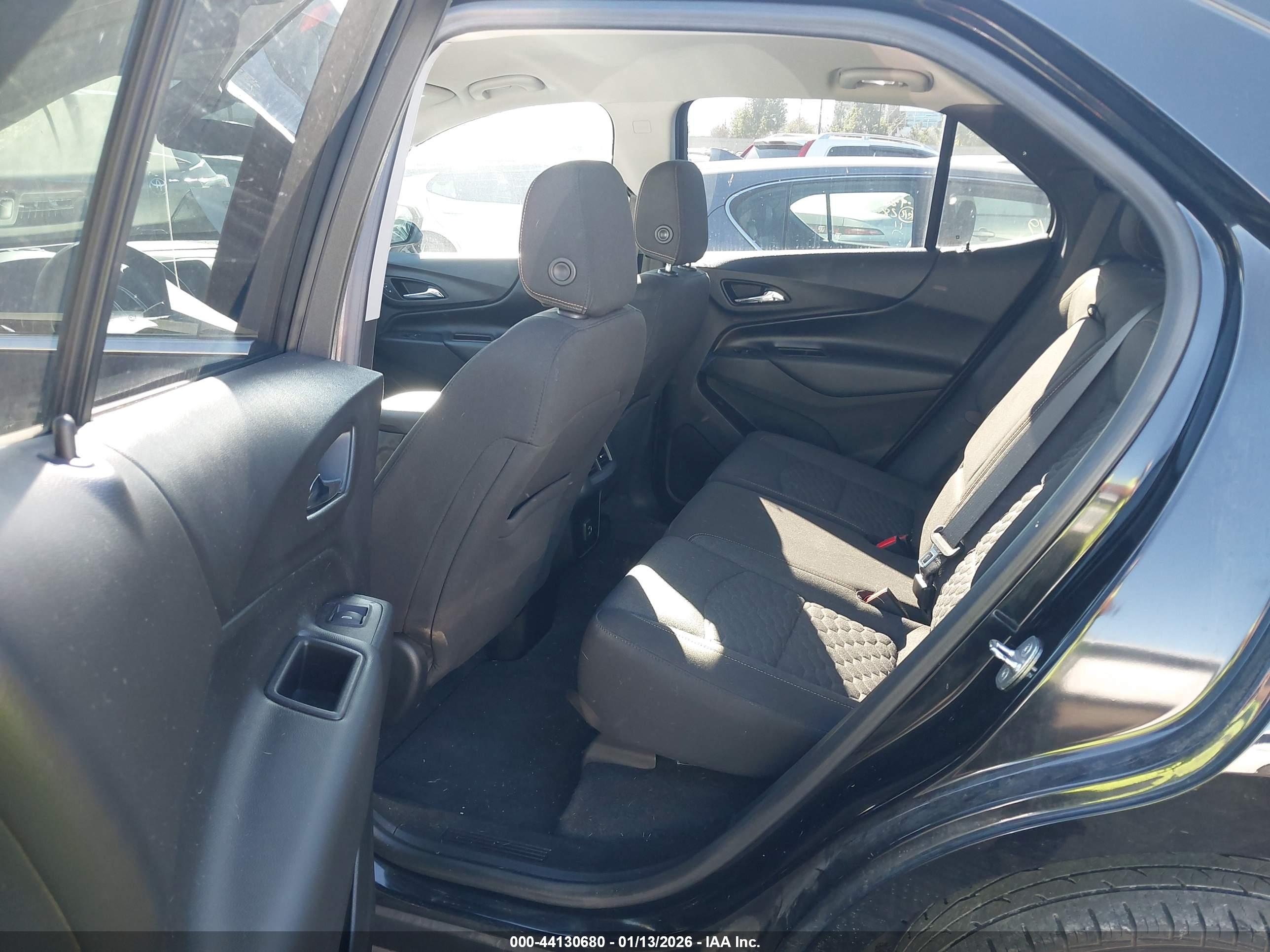CHEVROLET EQUINOX image 8