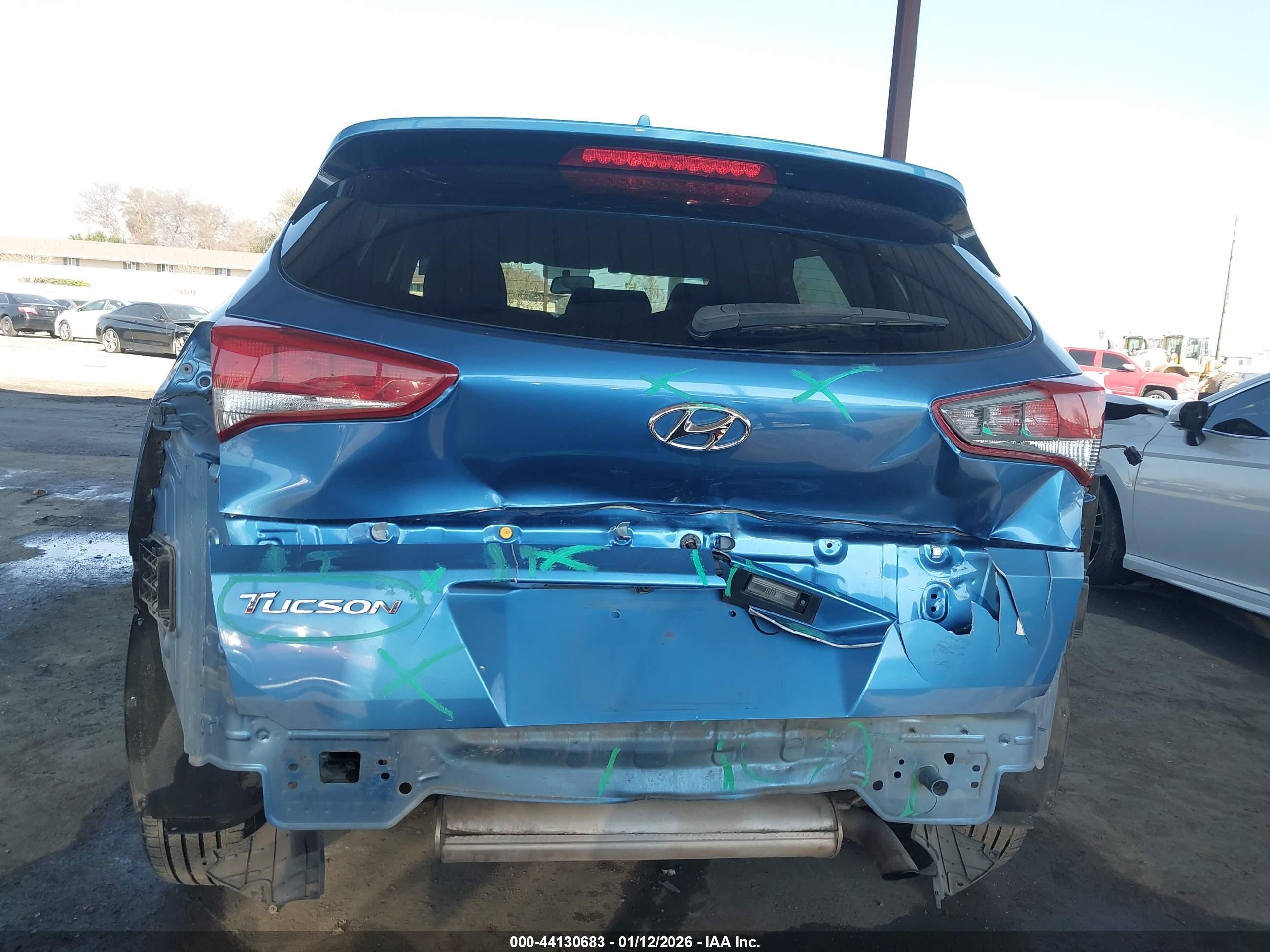 HYUNDAI TUCSON image 6