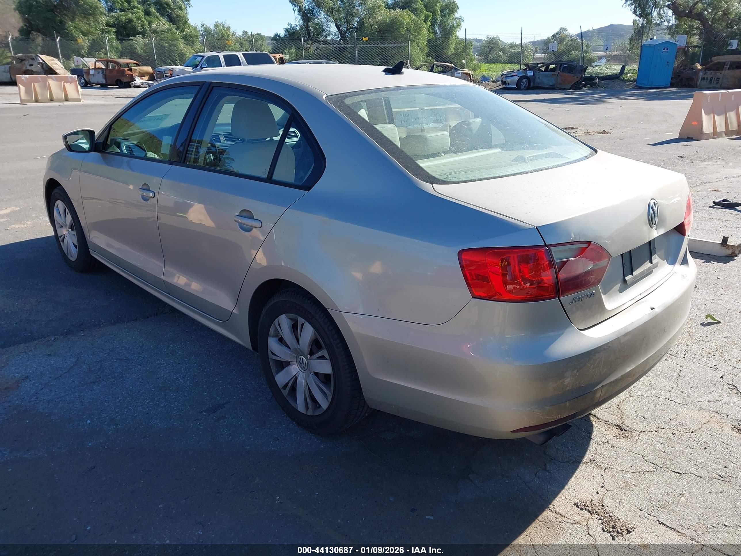 VOLKSWAGEN JETTA image 3