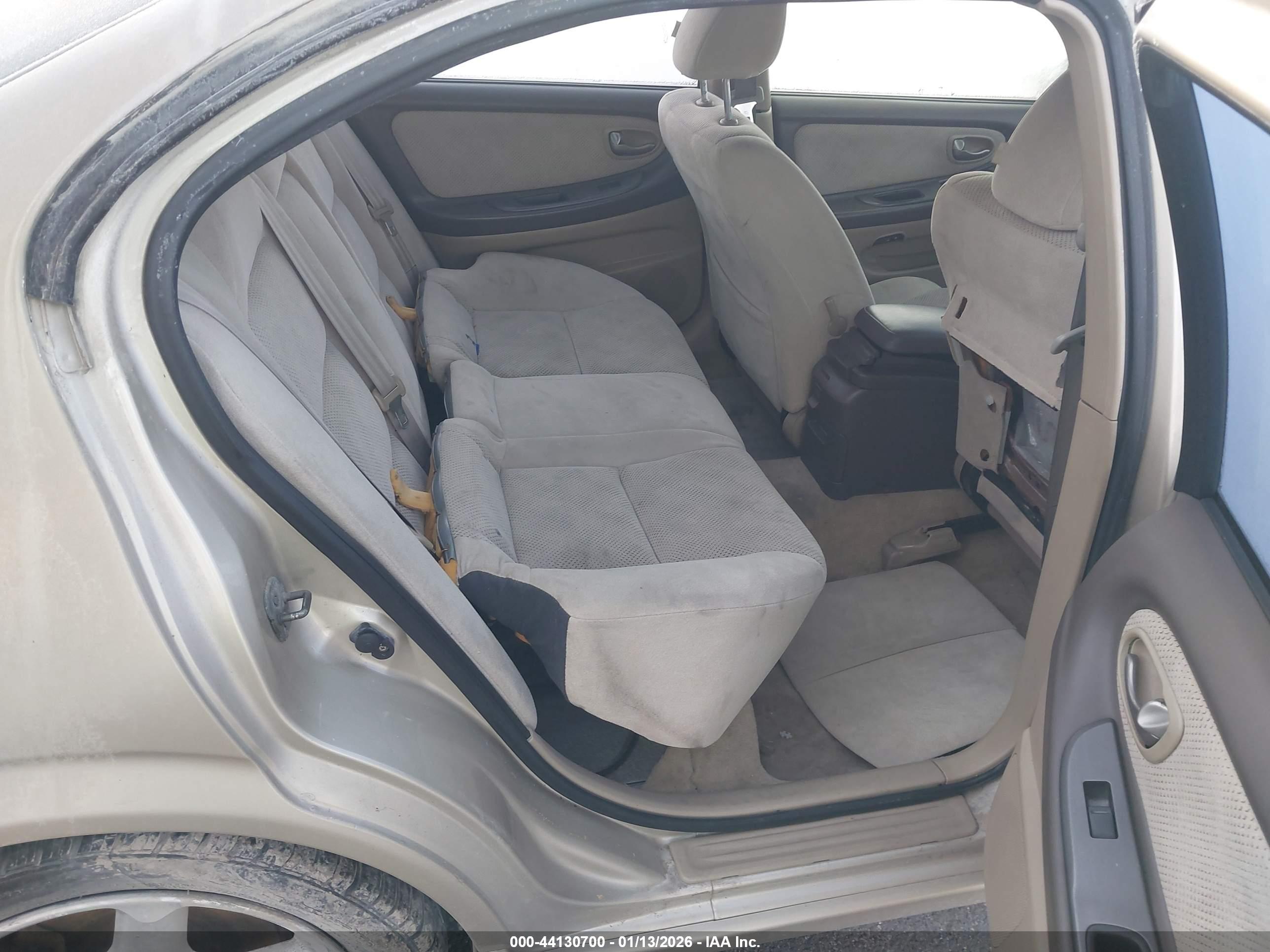 NISSAN MAXIMA image 8
