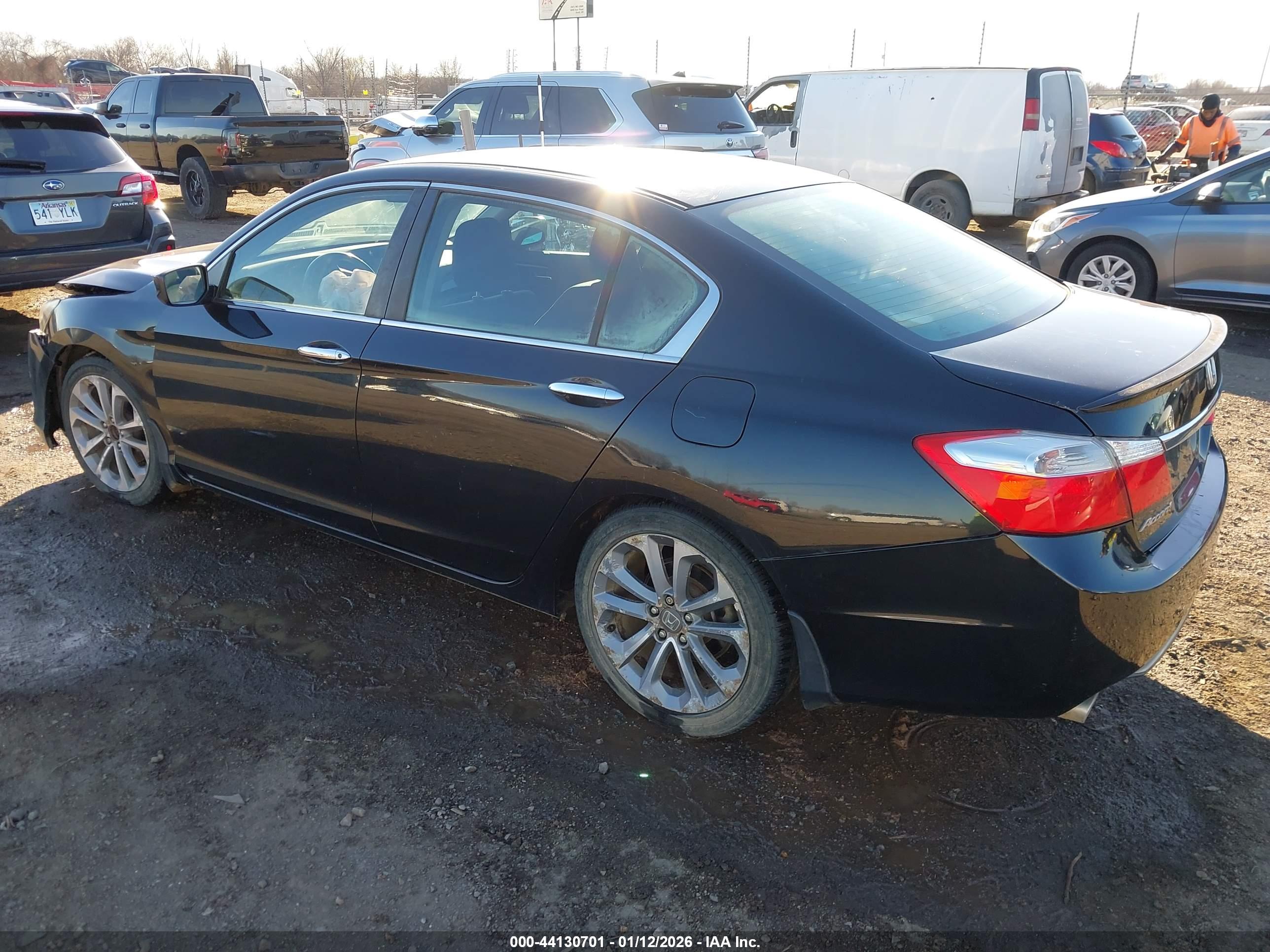 HONDA ACCORD image 3