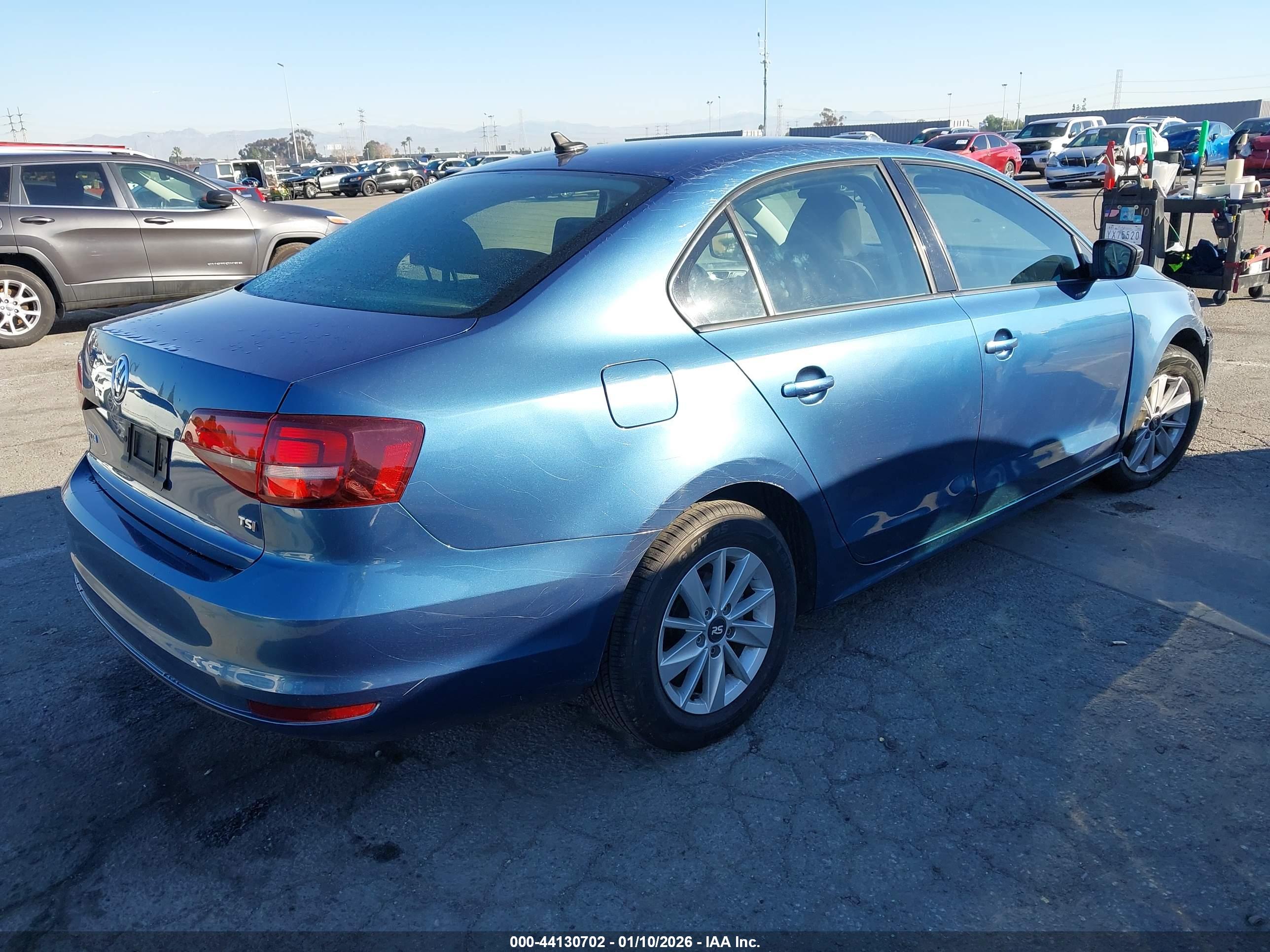 VOLKSWAGEN JETTA image 4