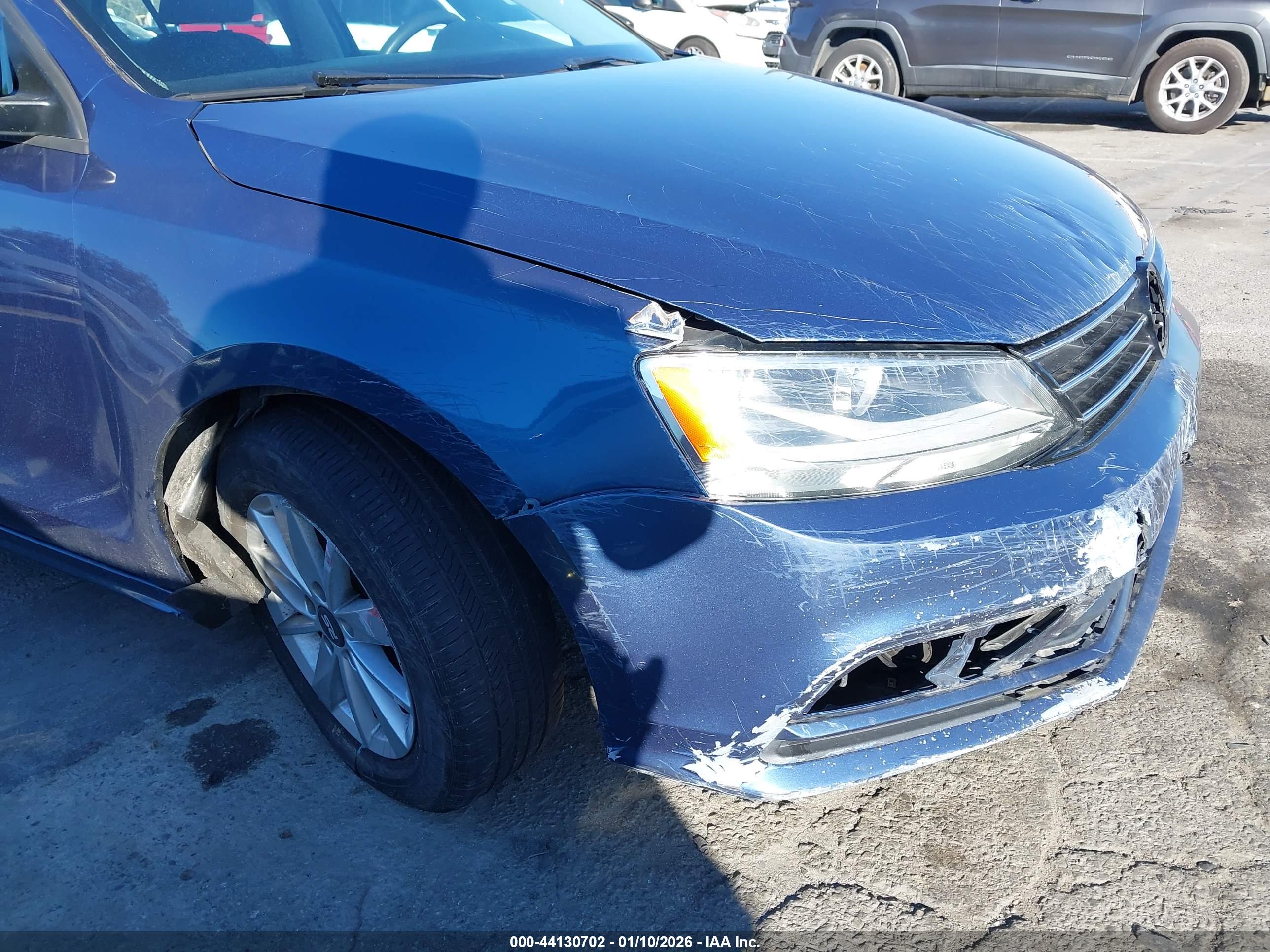 VOLKSWAGEN JETTA image 6
