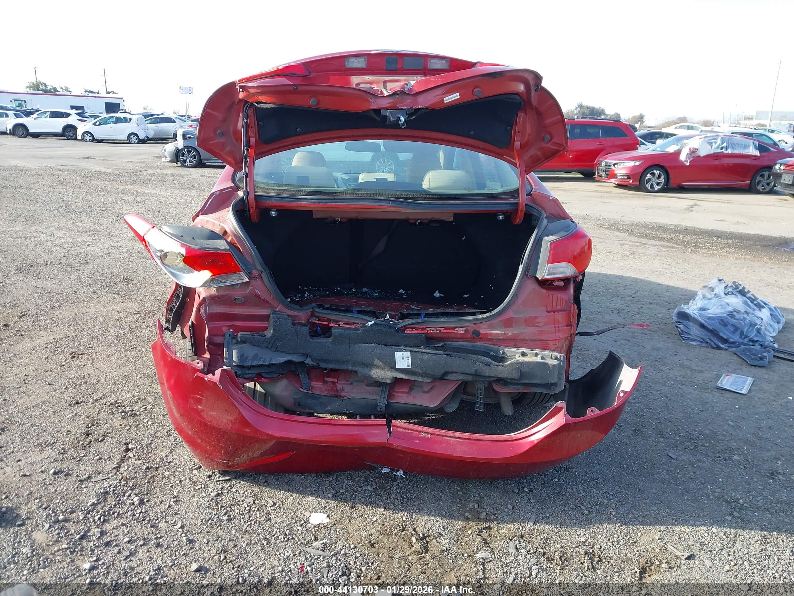HYUNDAI ELANTRA image 6