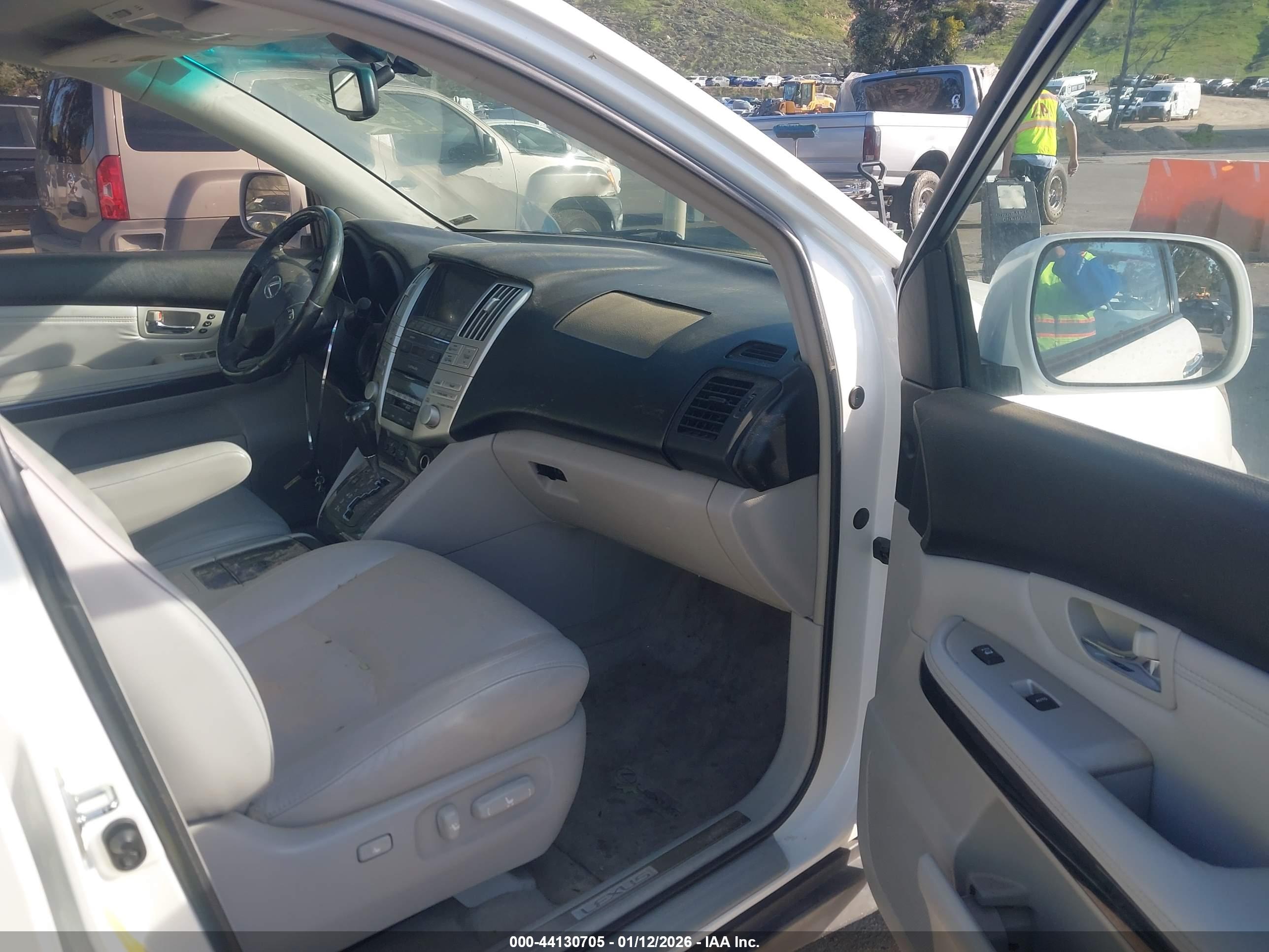 LEXUS RX image 5
