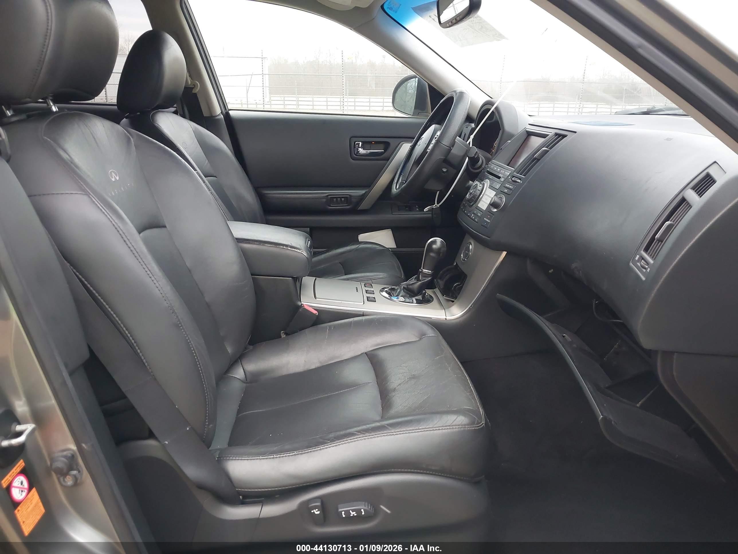 INFINITI FX35 image 5