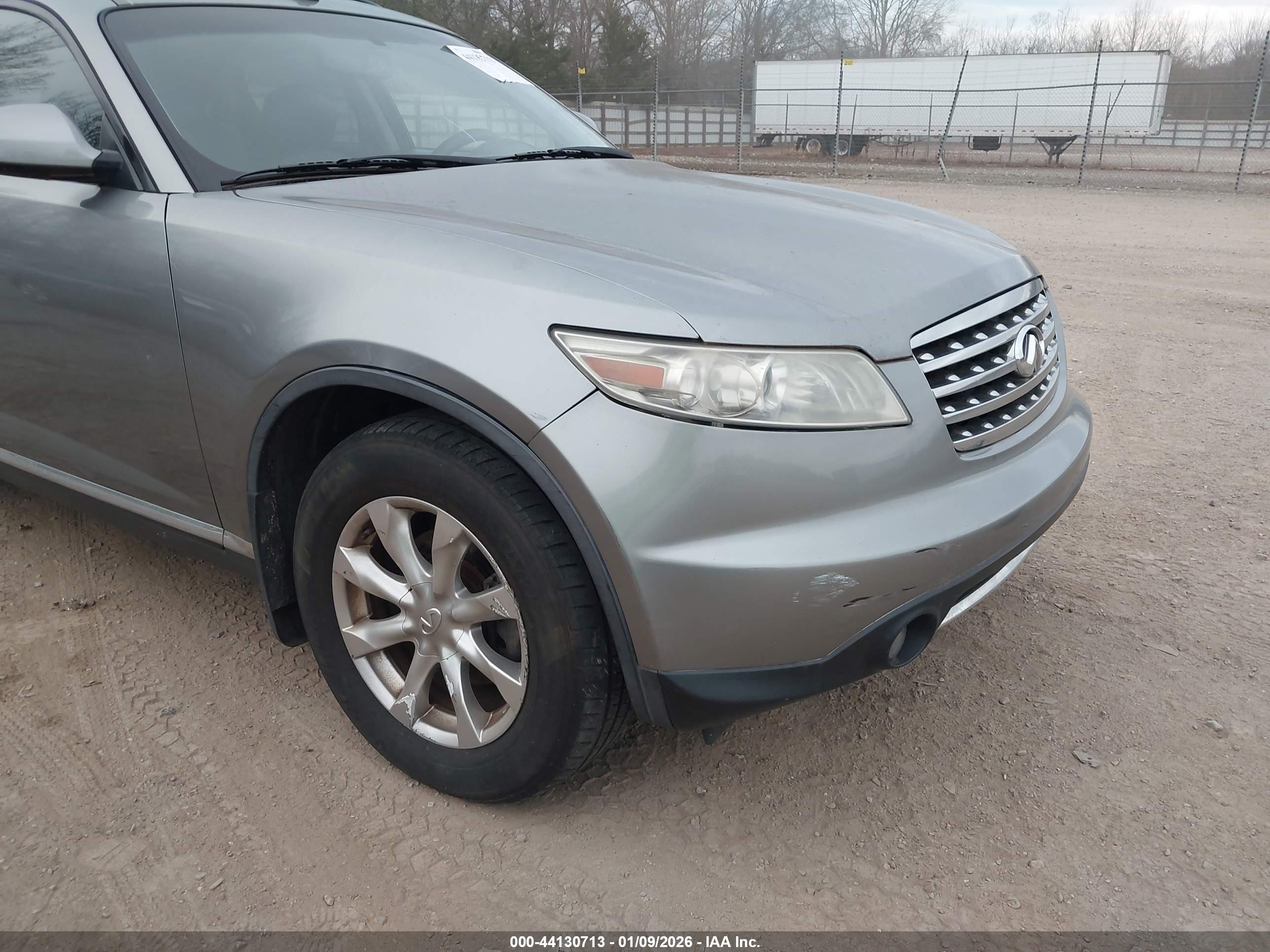 INFINITI FX35 image 6