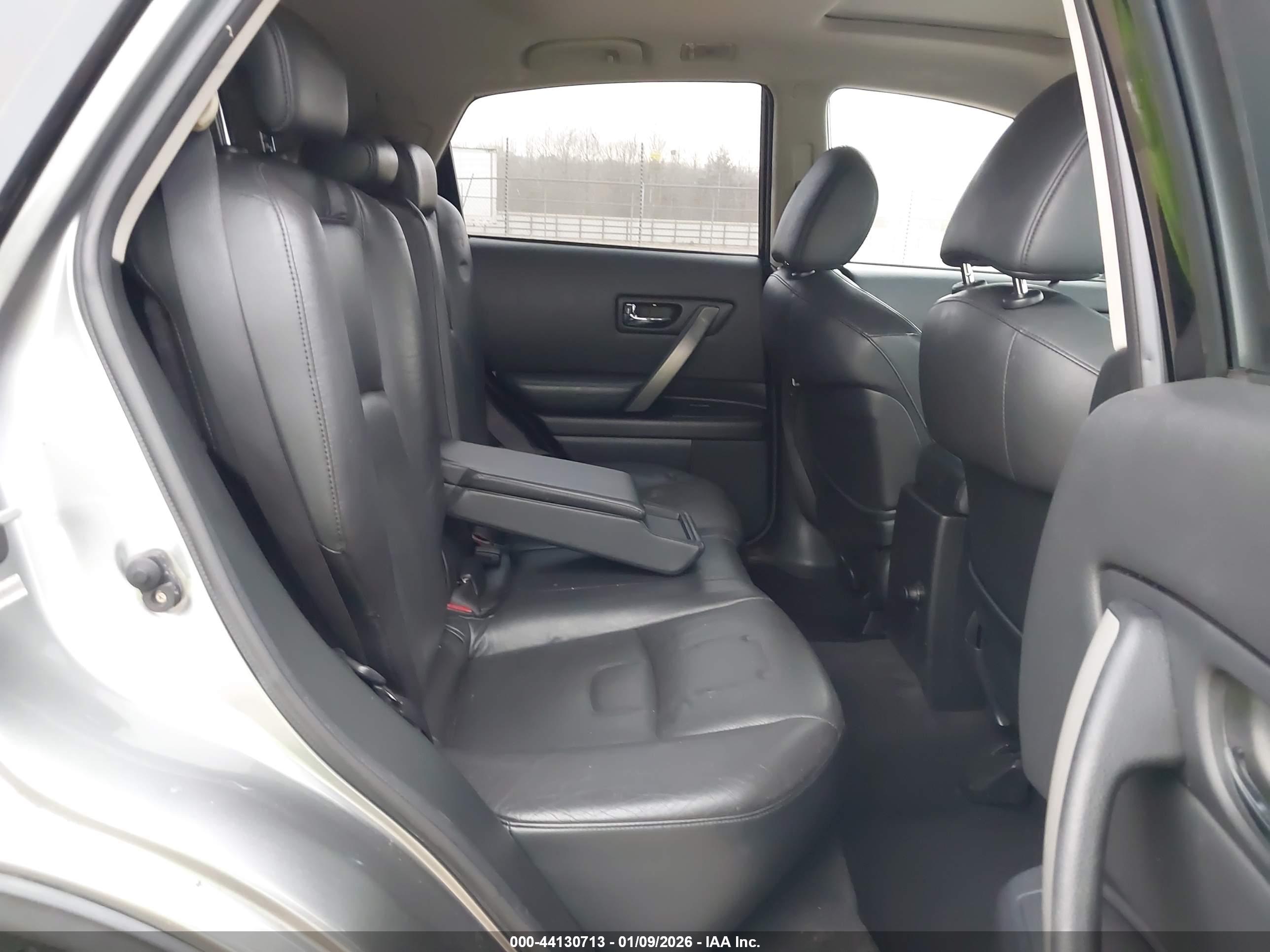 INFINITI FX35 image 8