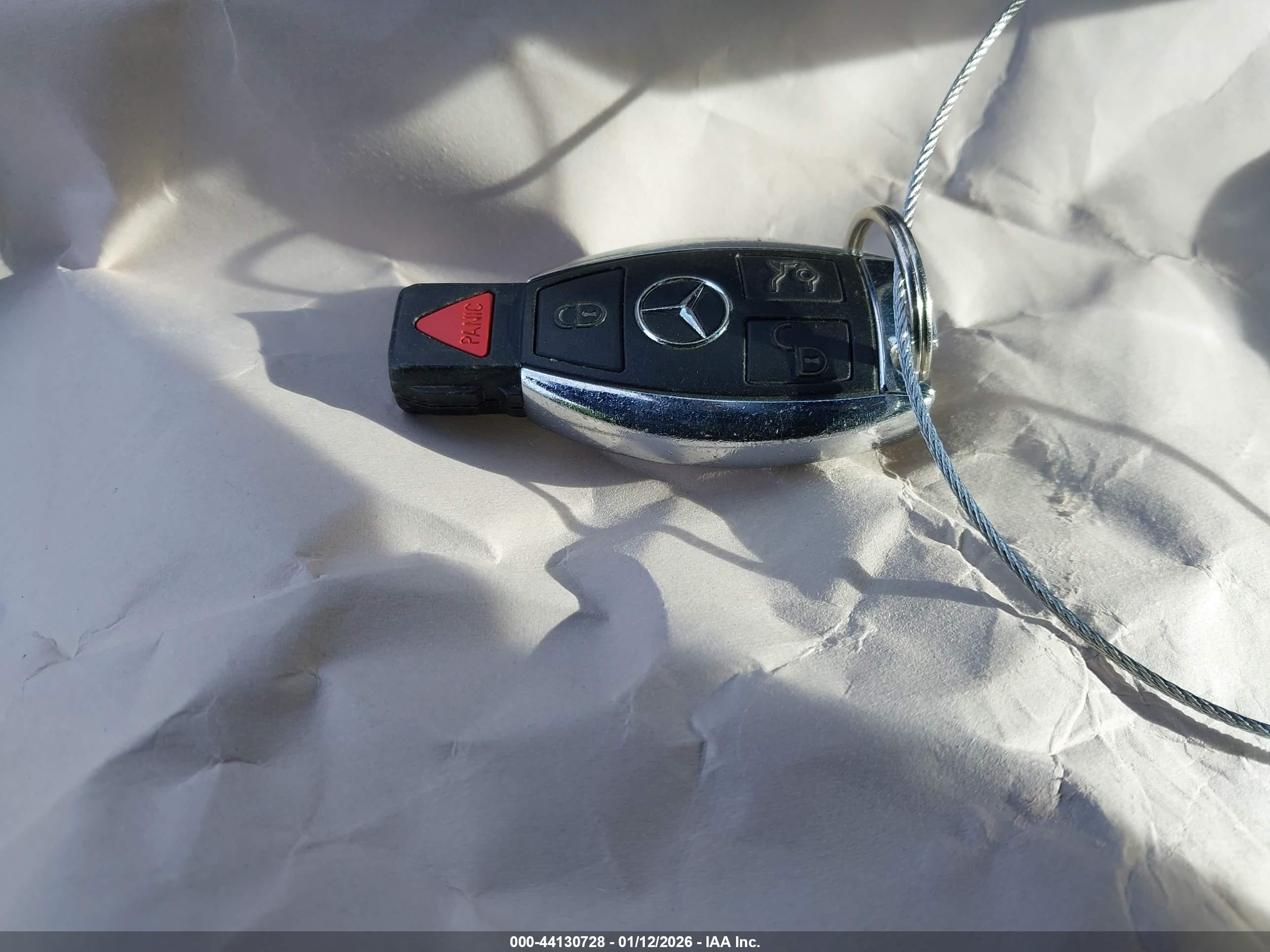 MERCEDES-BENZ GLK image 11