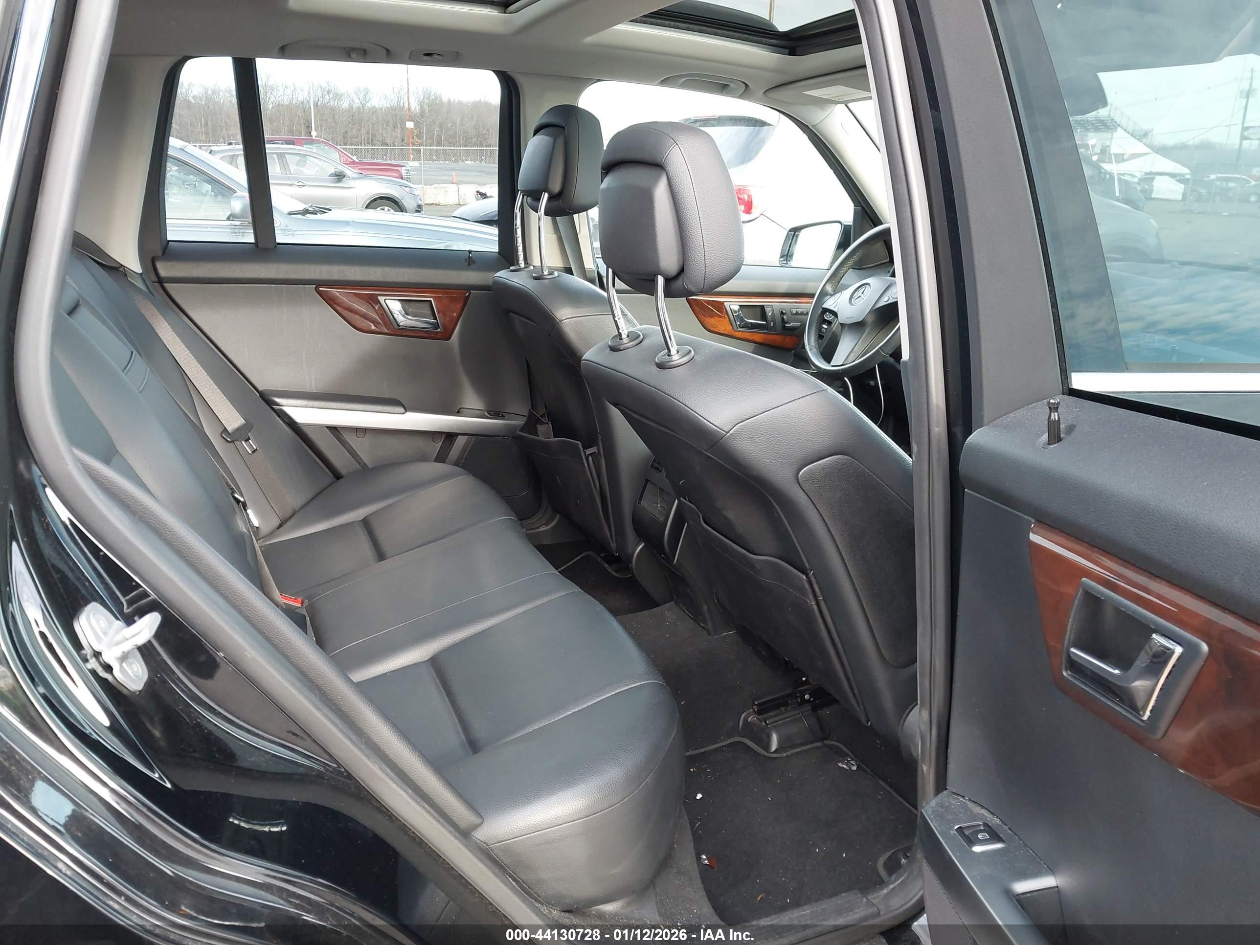 MERCEDES-BENZ GLK image 8