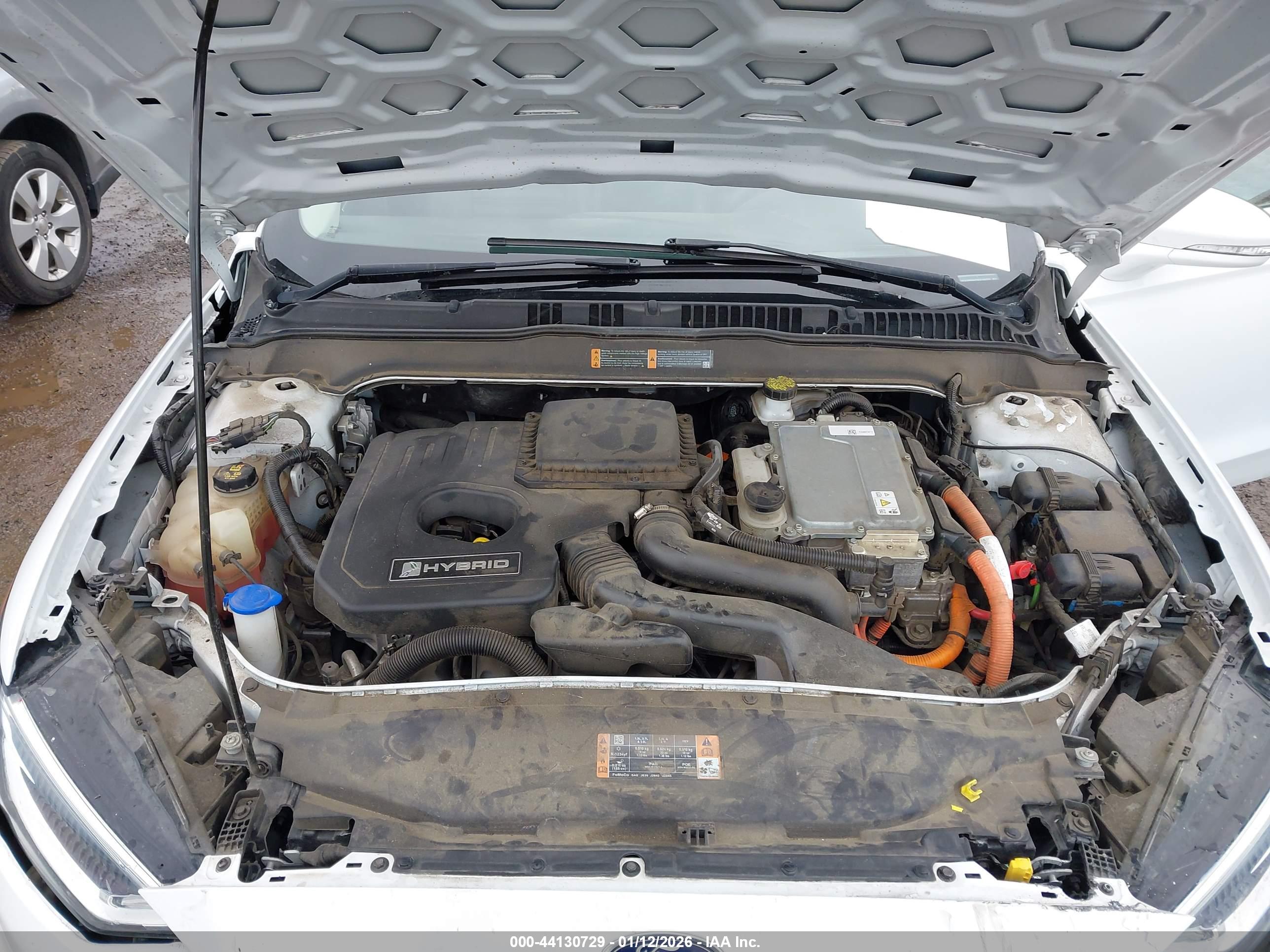 FORD FUSION image 10